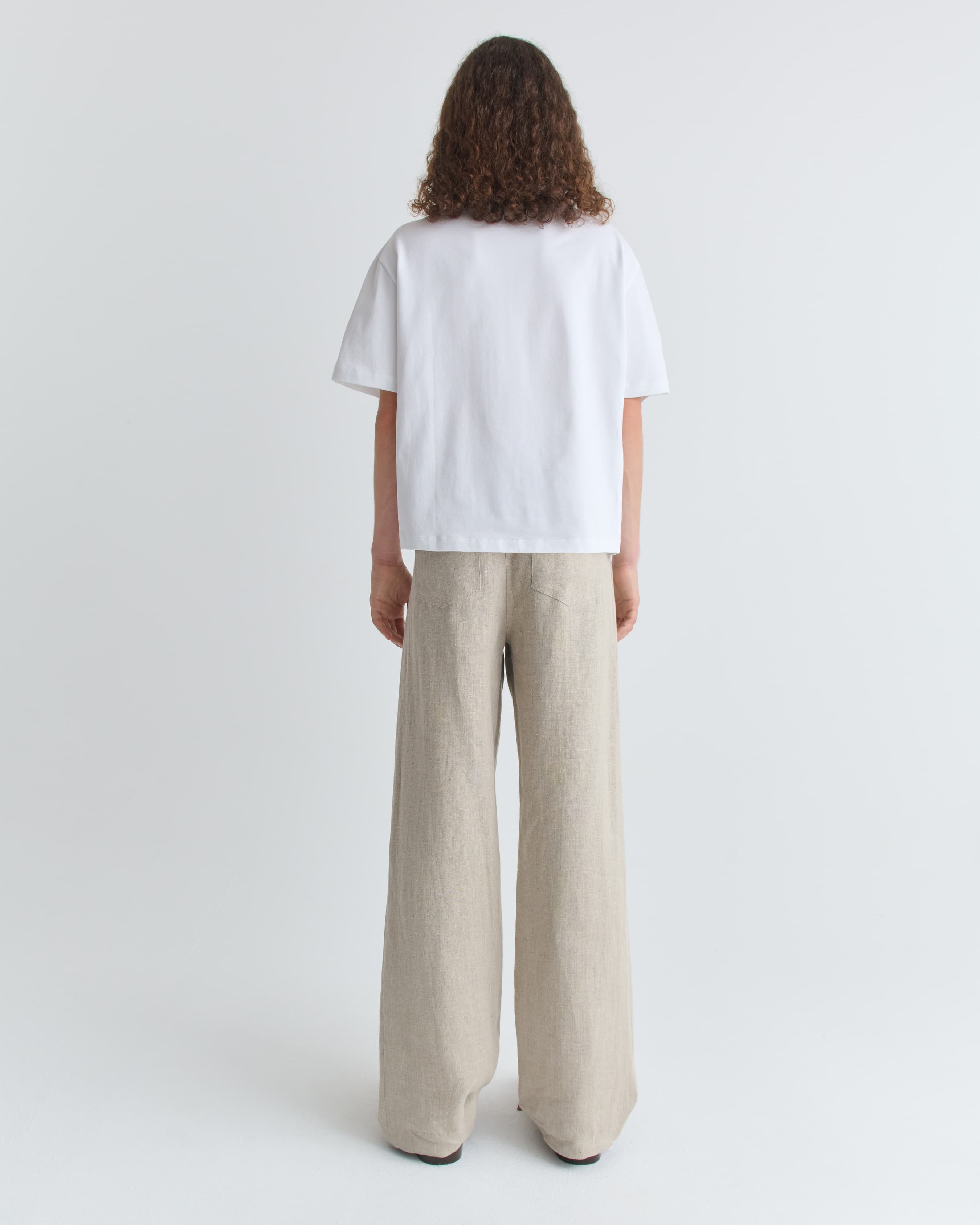 1604_a566799467-21_label_tee_contrast_white_1235-large