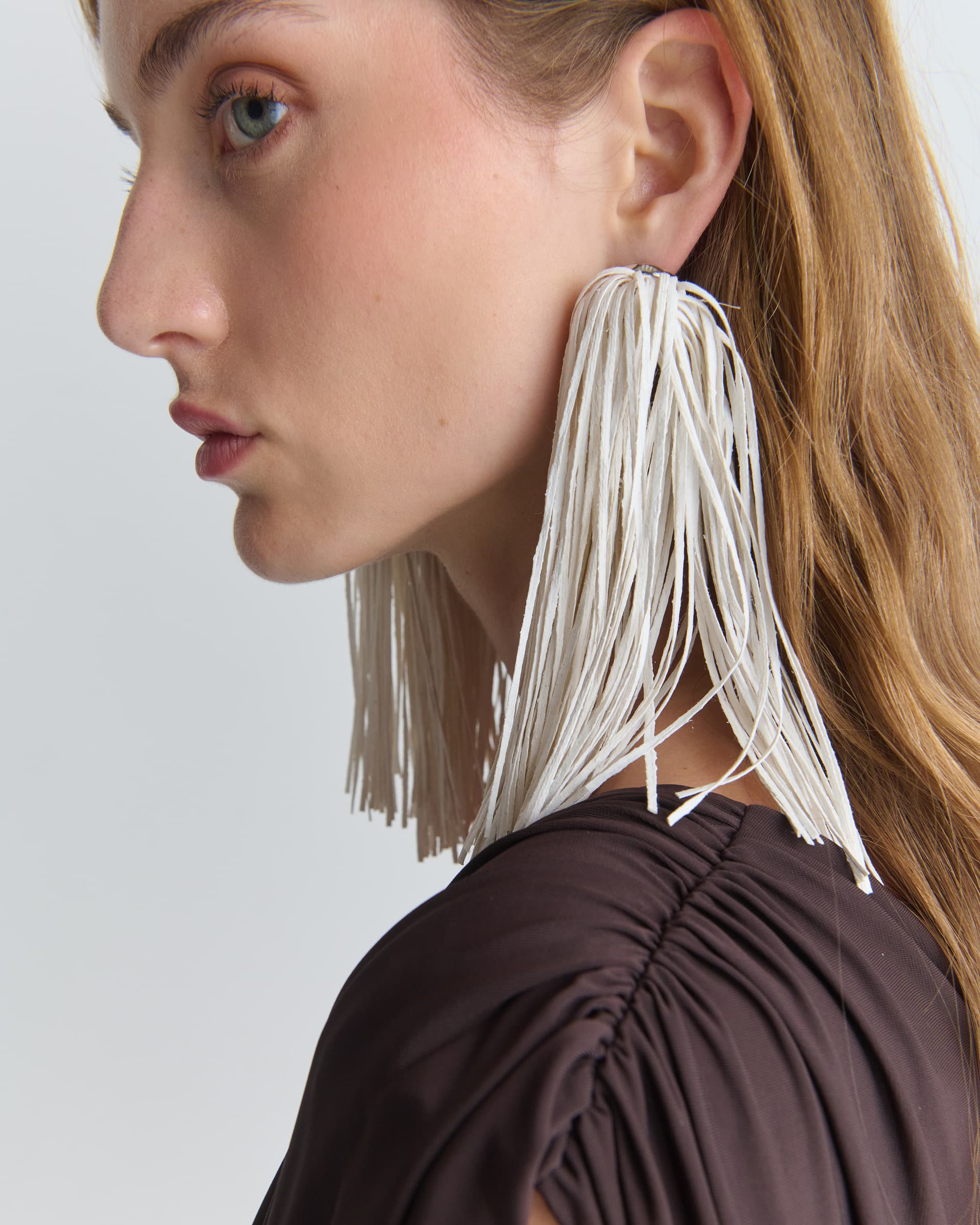 1608_2a7ddcec50-32_melanie_earrings_confetti_white_2024-large