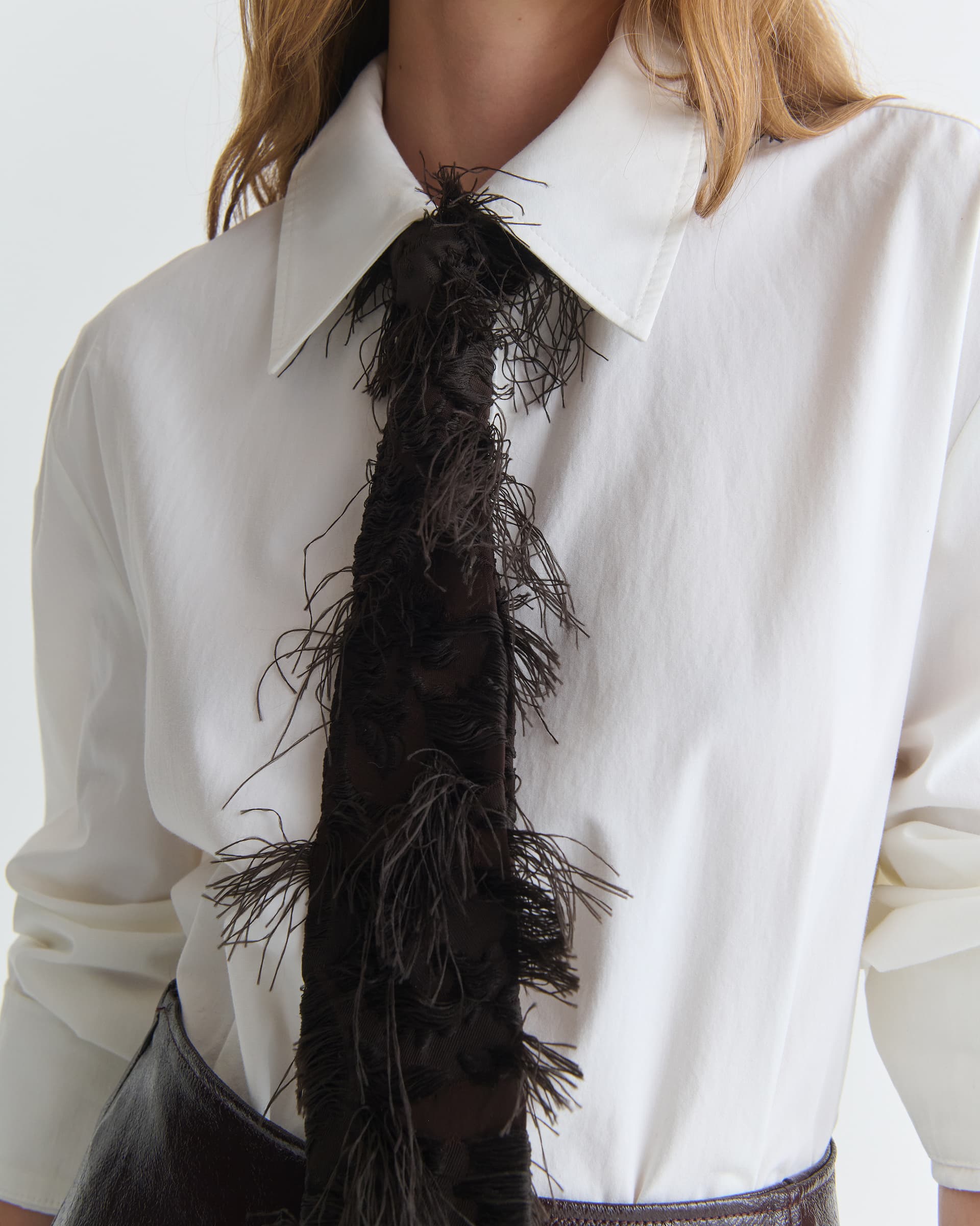 1613_1dddd944ff-24_lyria_tie_fringed_black_vis_1523-large