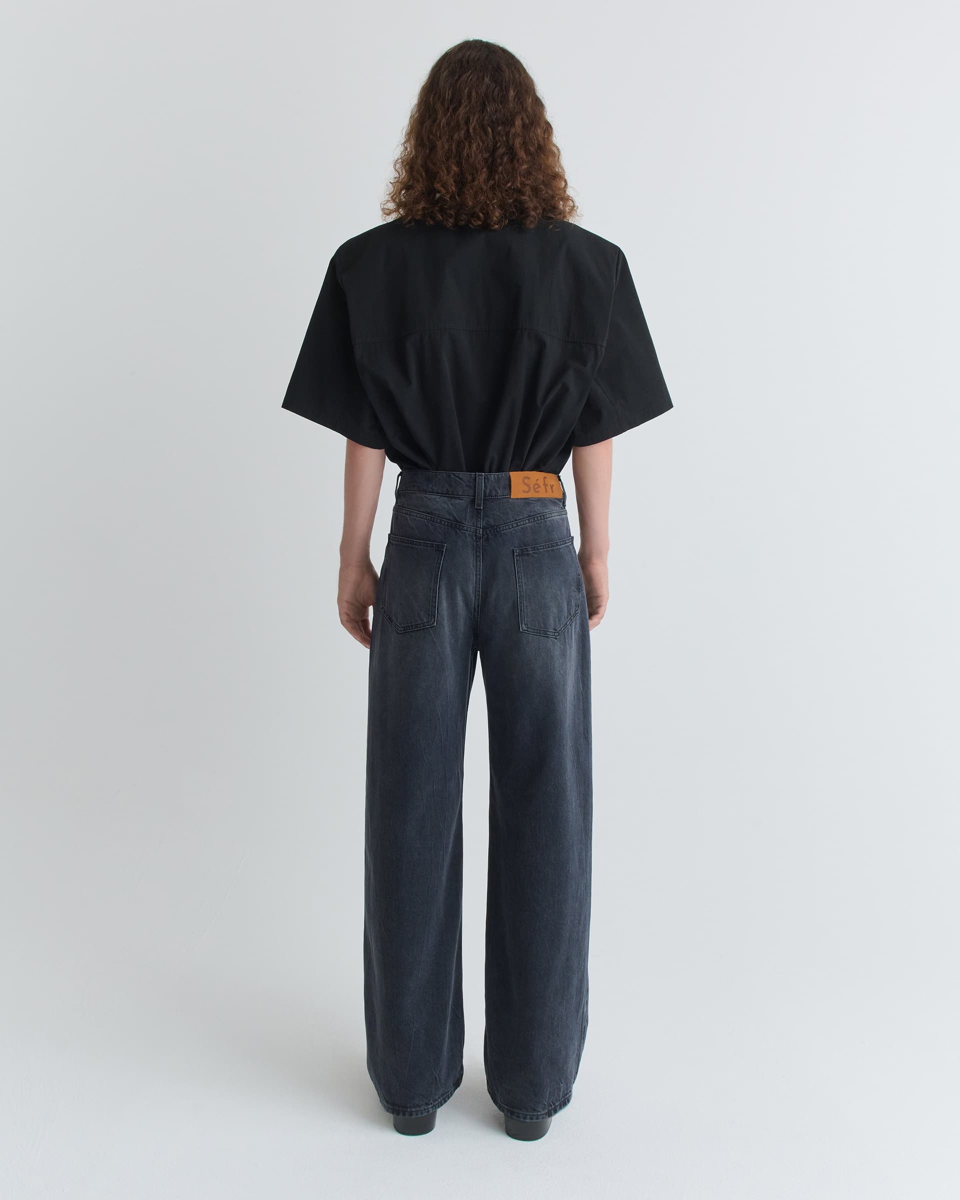 1624_3cc10ba4cd-05_relaxed_cut_black_worn_wash_0300-large