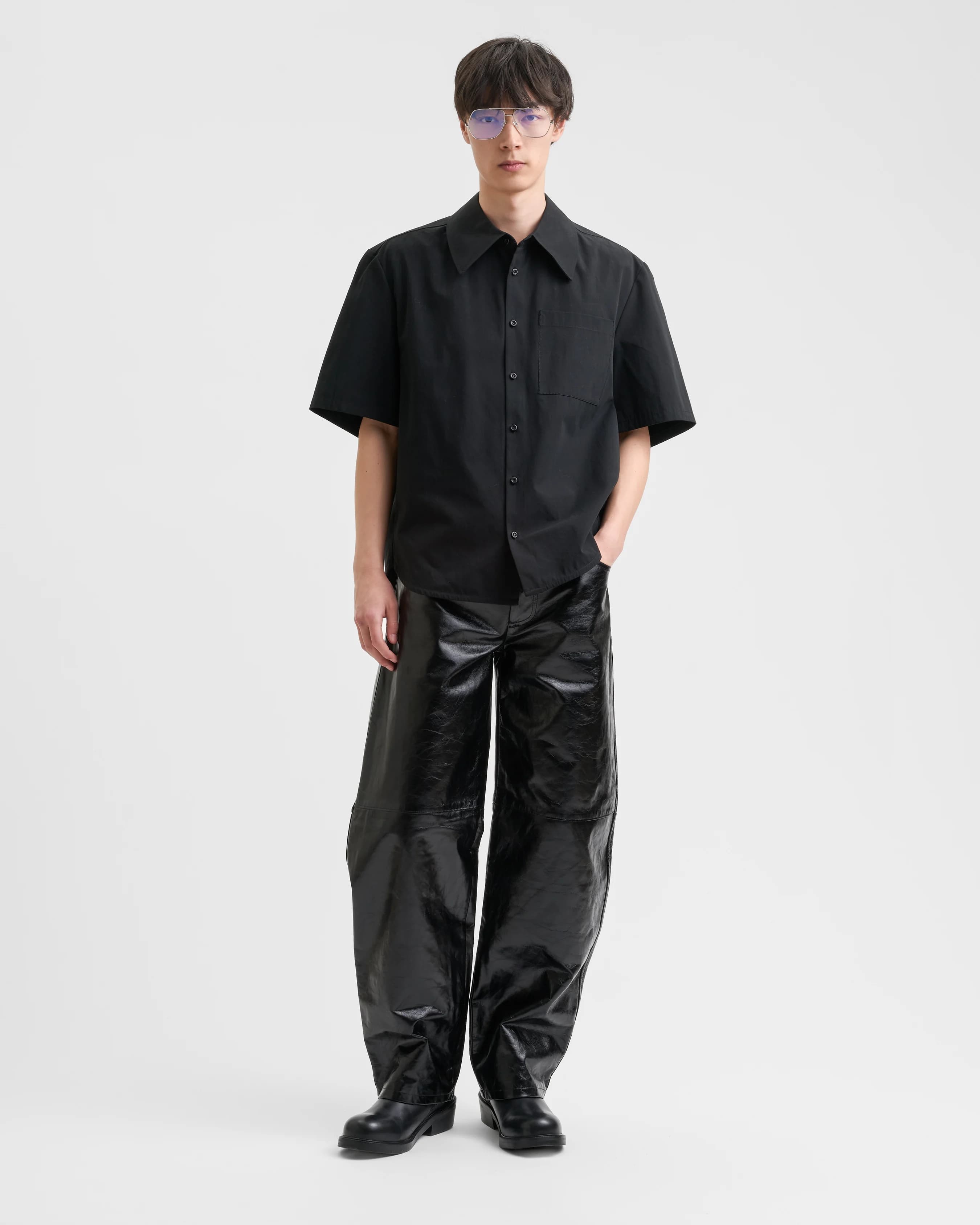 1657_b21ed2a078-sefr_fw26_waylon-shirt-black-fine-poplin_6343-large