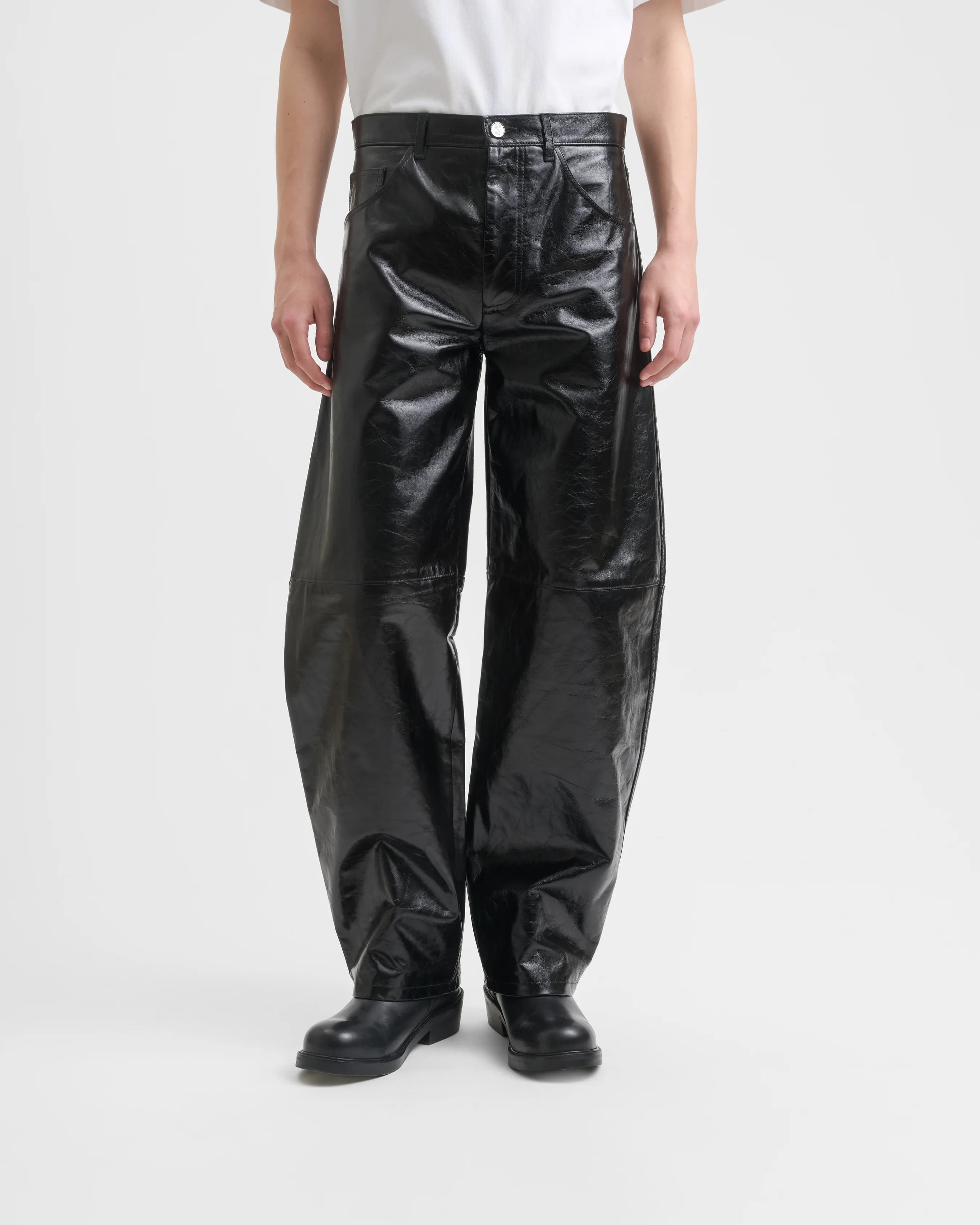 1702_06287d8554-sefr_fw26_nasedo-leather-trouser-black_5865-large