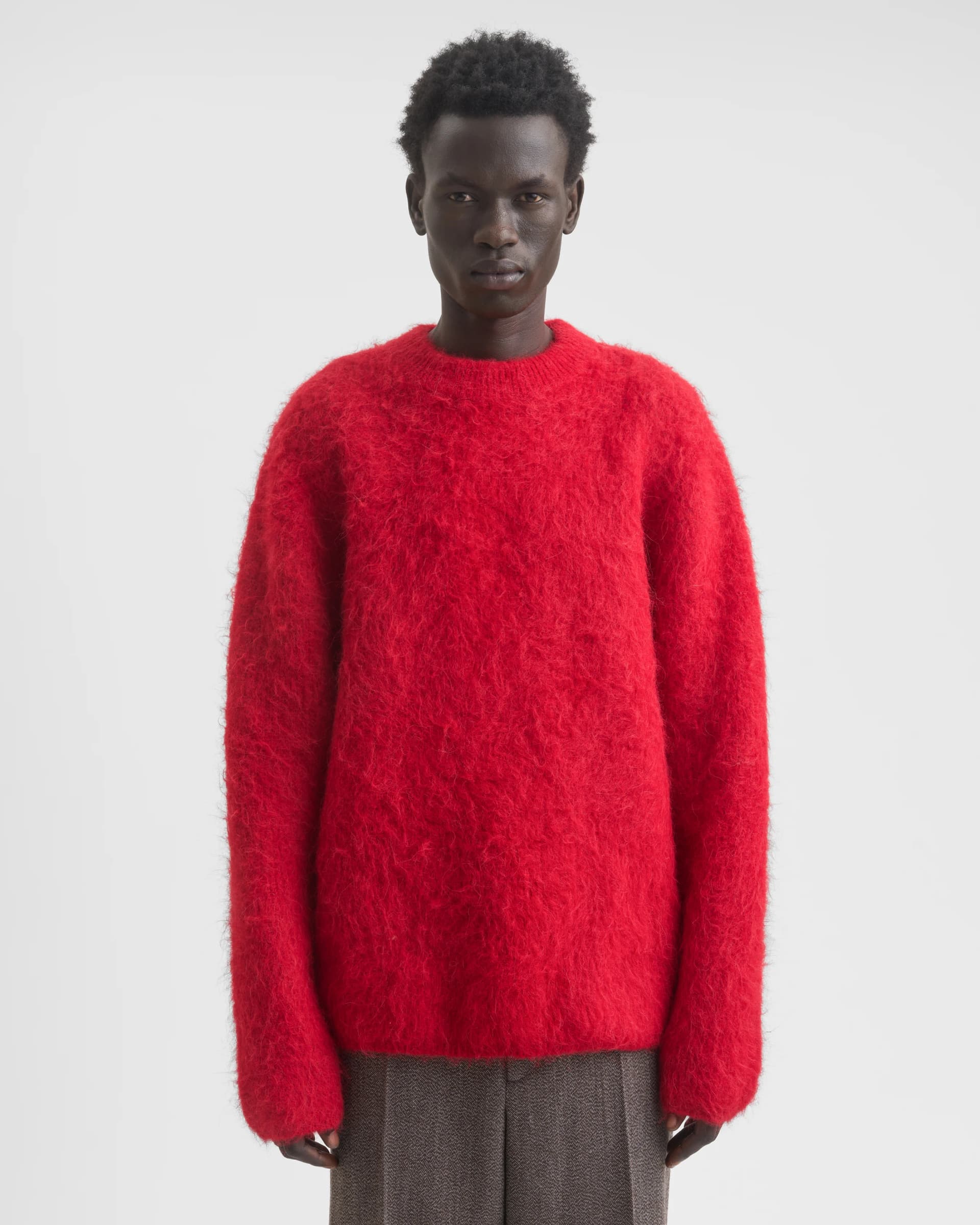 1704_5745555657-sefr_fw26_haru-sweater-red-alpaca_2585-large
