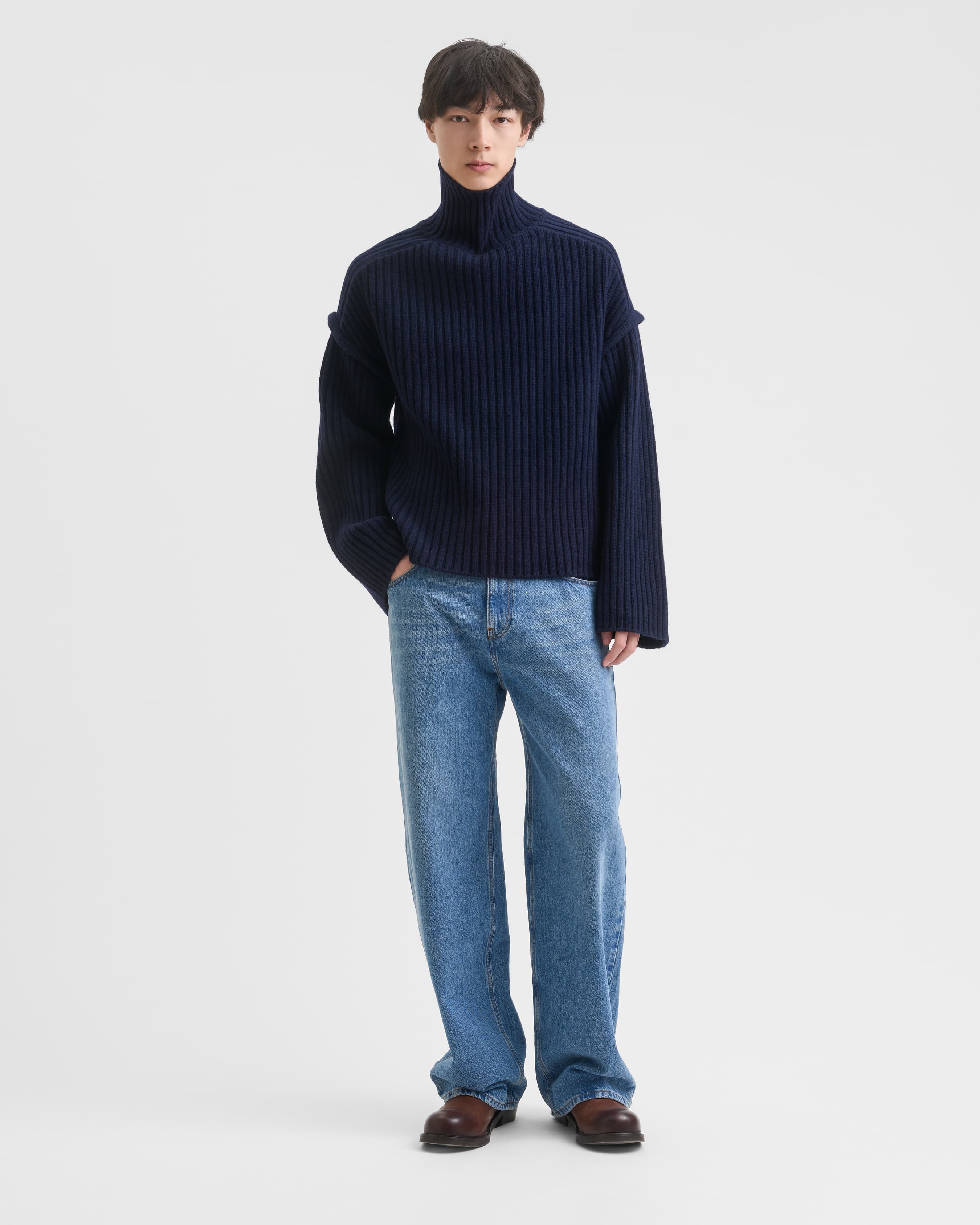 1707_813ab664be-sefr_fw26_dropped-shoulder-turtleneck-sweater-dark-navy_5374-large