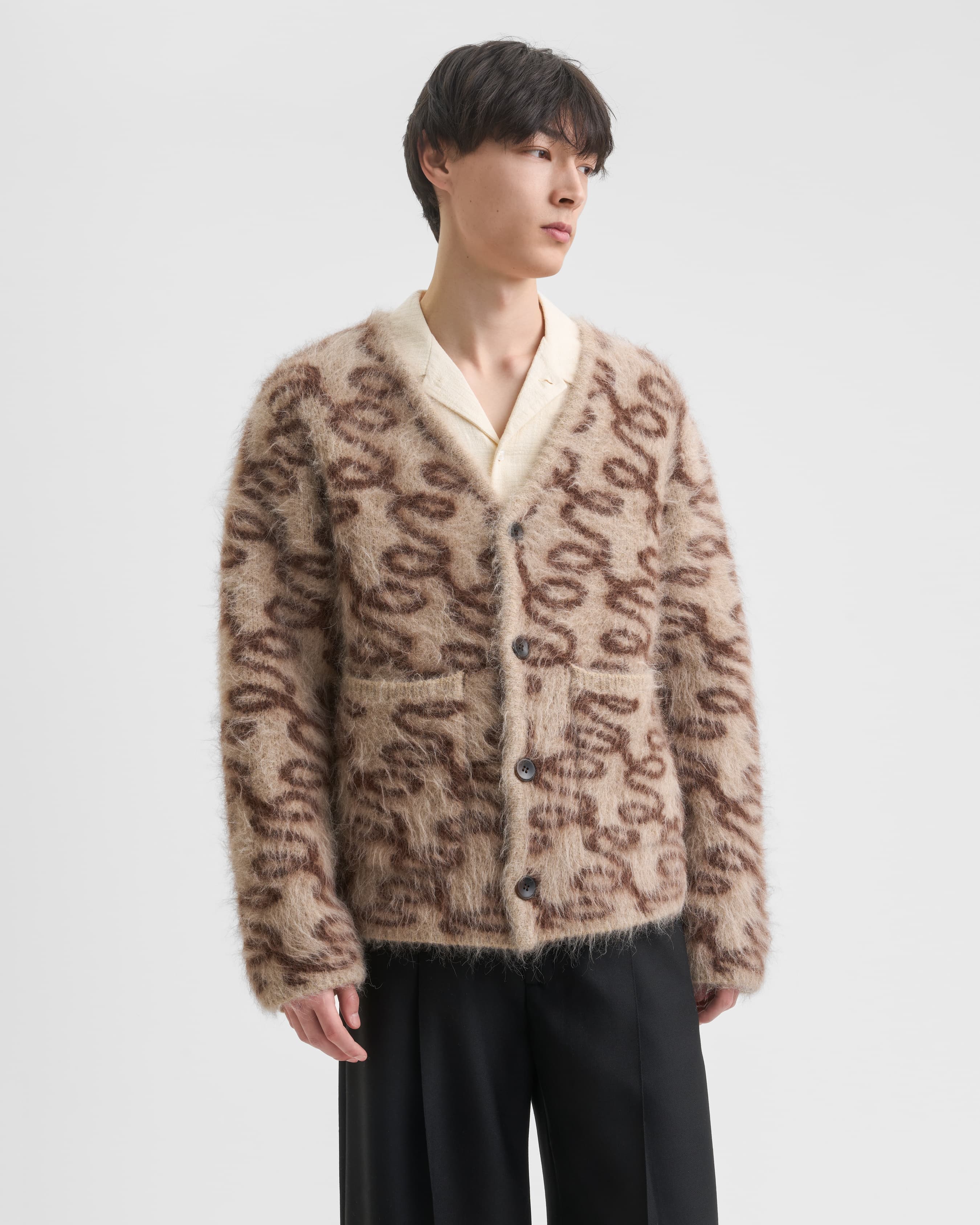 1712_dc385c0558-sefr_fw26_monogram-cardigan-beige-brown6037-large