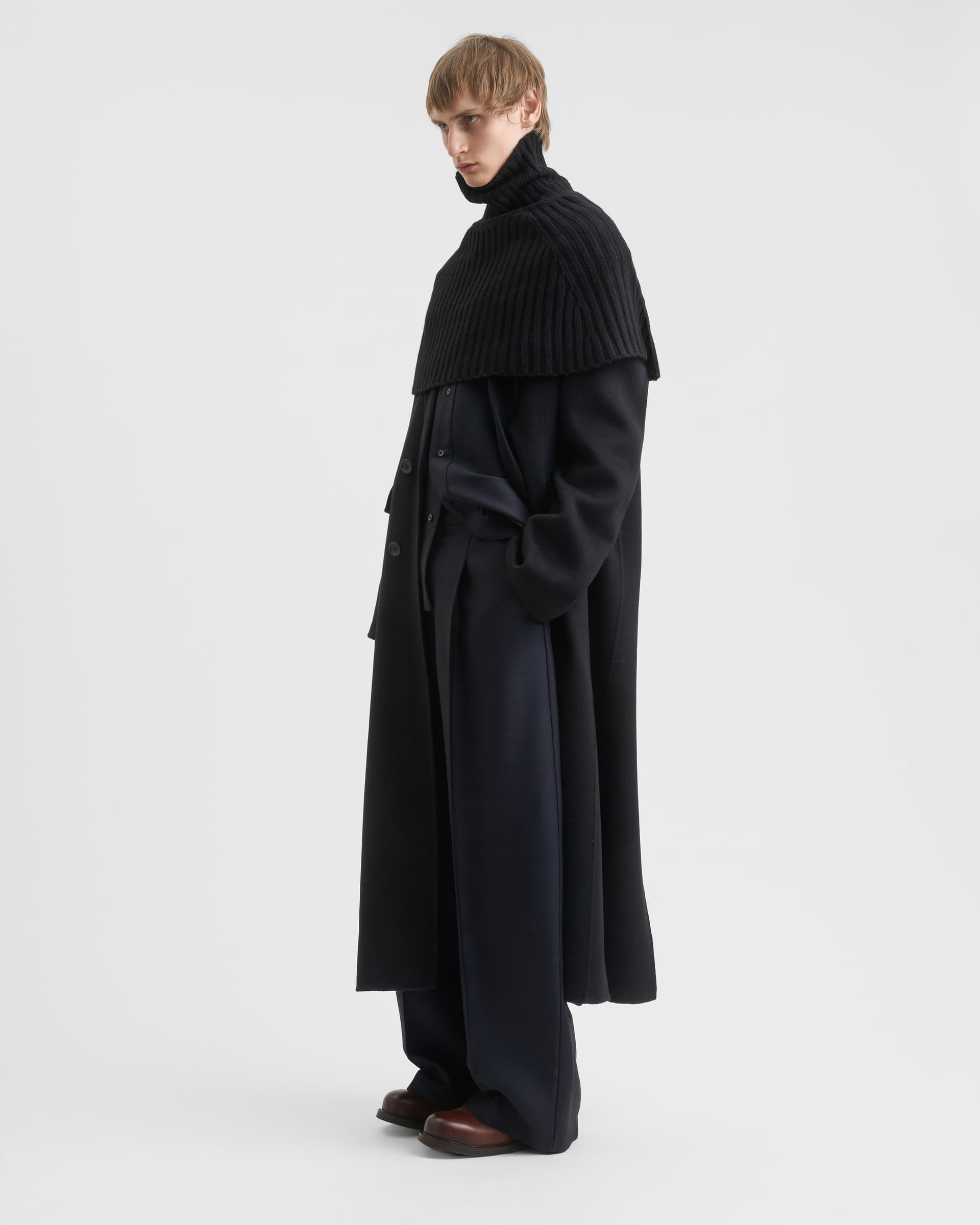 1717_dc5371e1d8-sefr_fw26_turtleneck-cape-black_8618-large