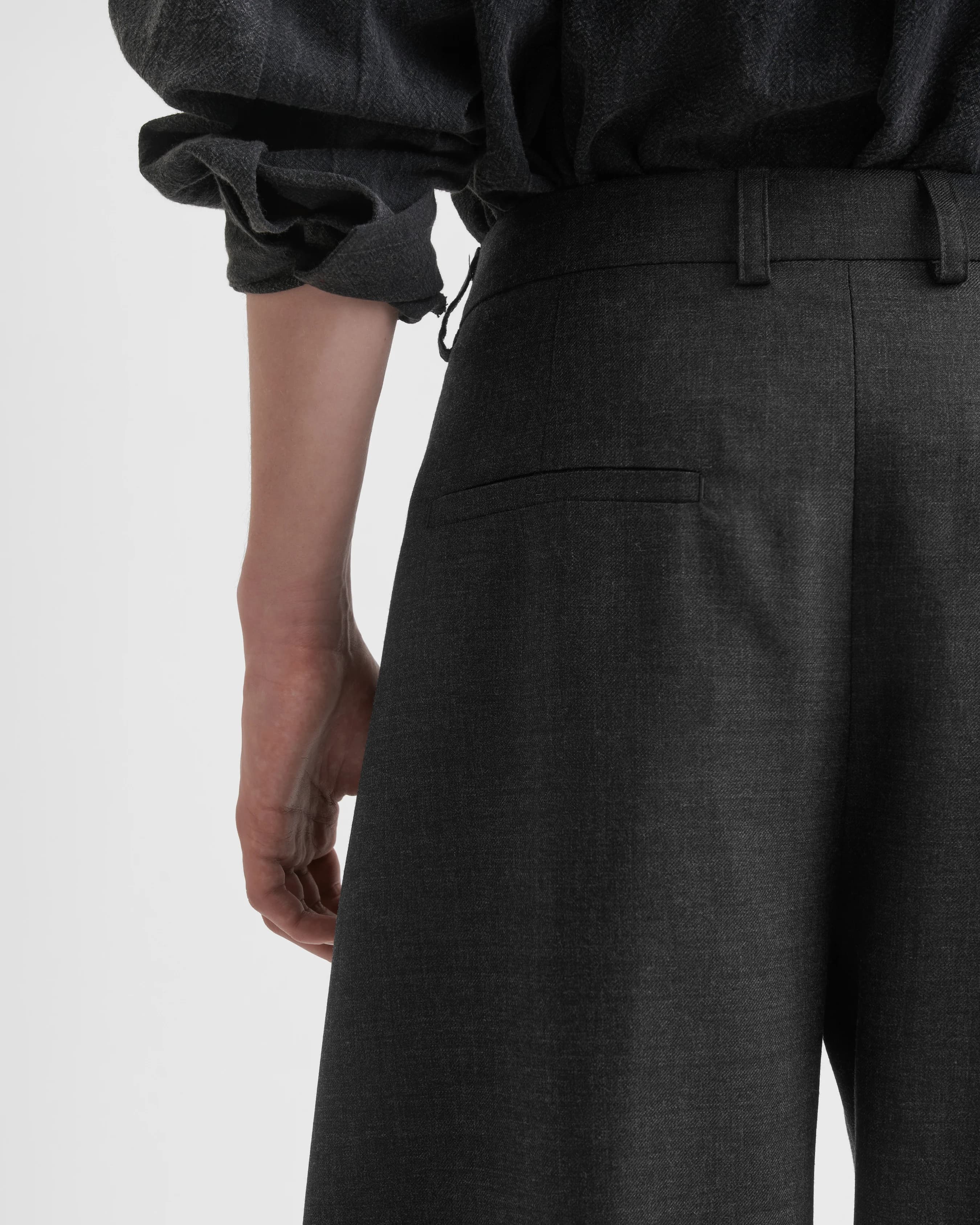 1724_7b83111ea4-sefr_fw26_pleated-wide-trouser-anthracite-wool_8268-large