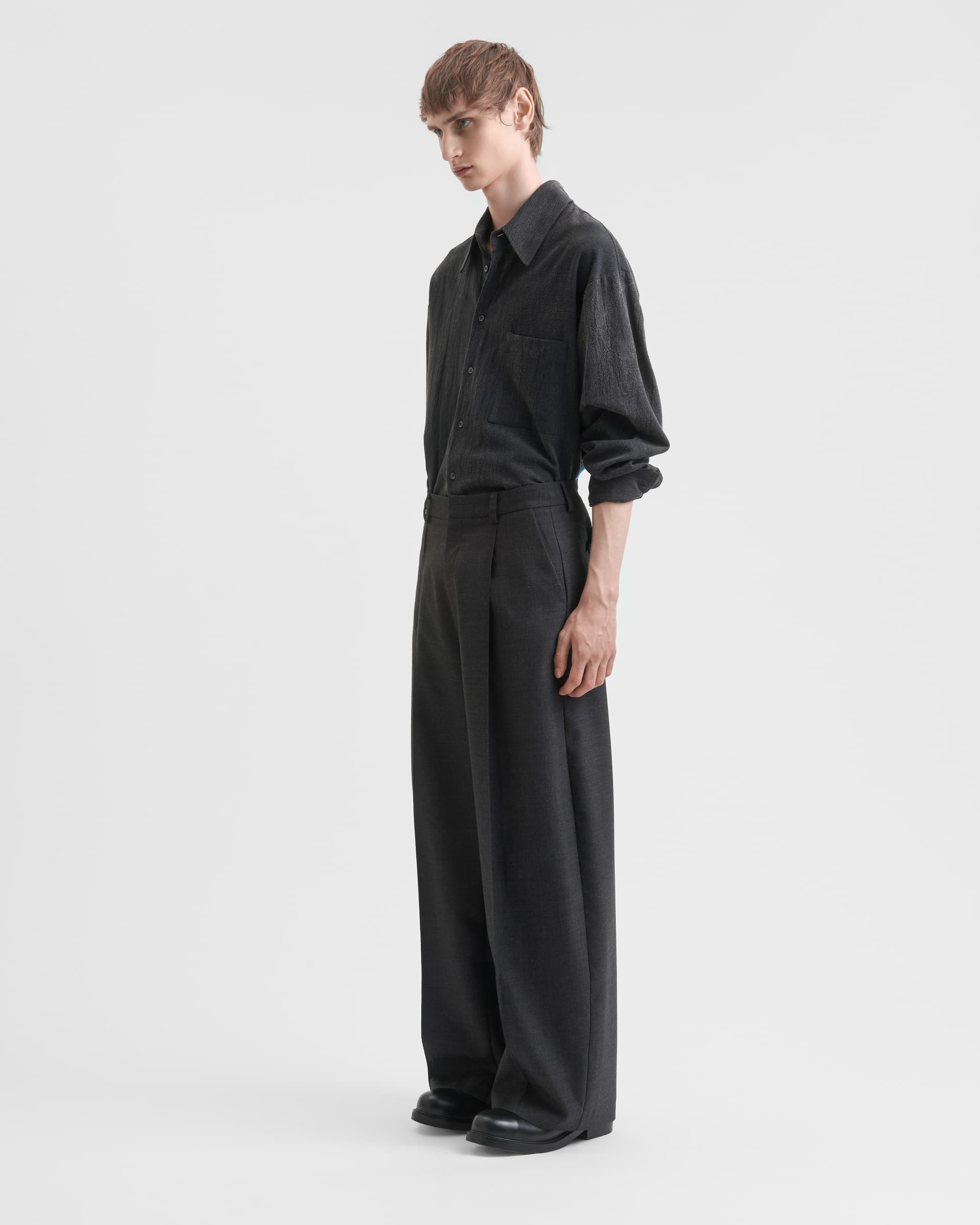 1724_c4f1d3cba6-sefr_fw26_pleated-wide-trouser-anthracite-wool_8245-large
