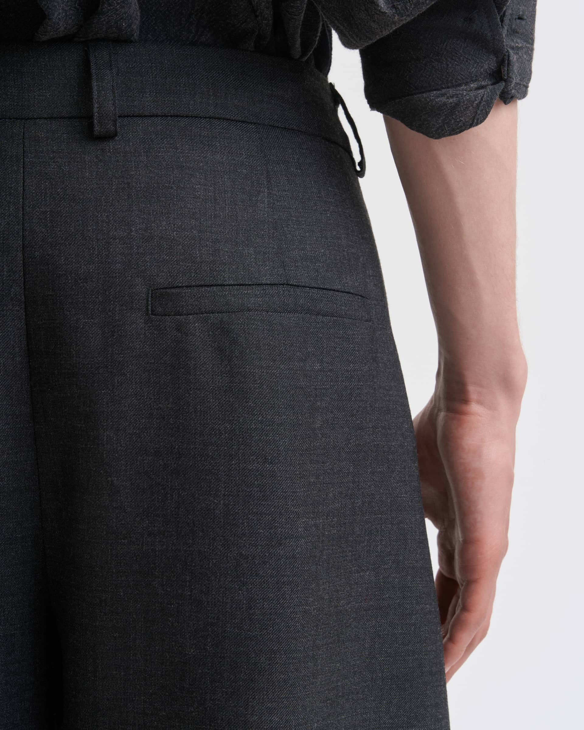 1724_f8aefa088a-sefr_fw26_pleated-wide-trouser-anthracite-wool_8260-large