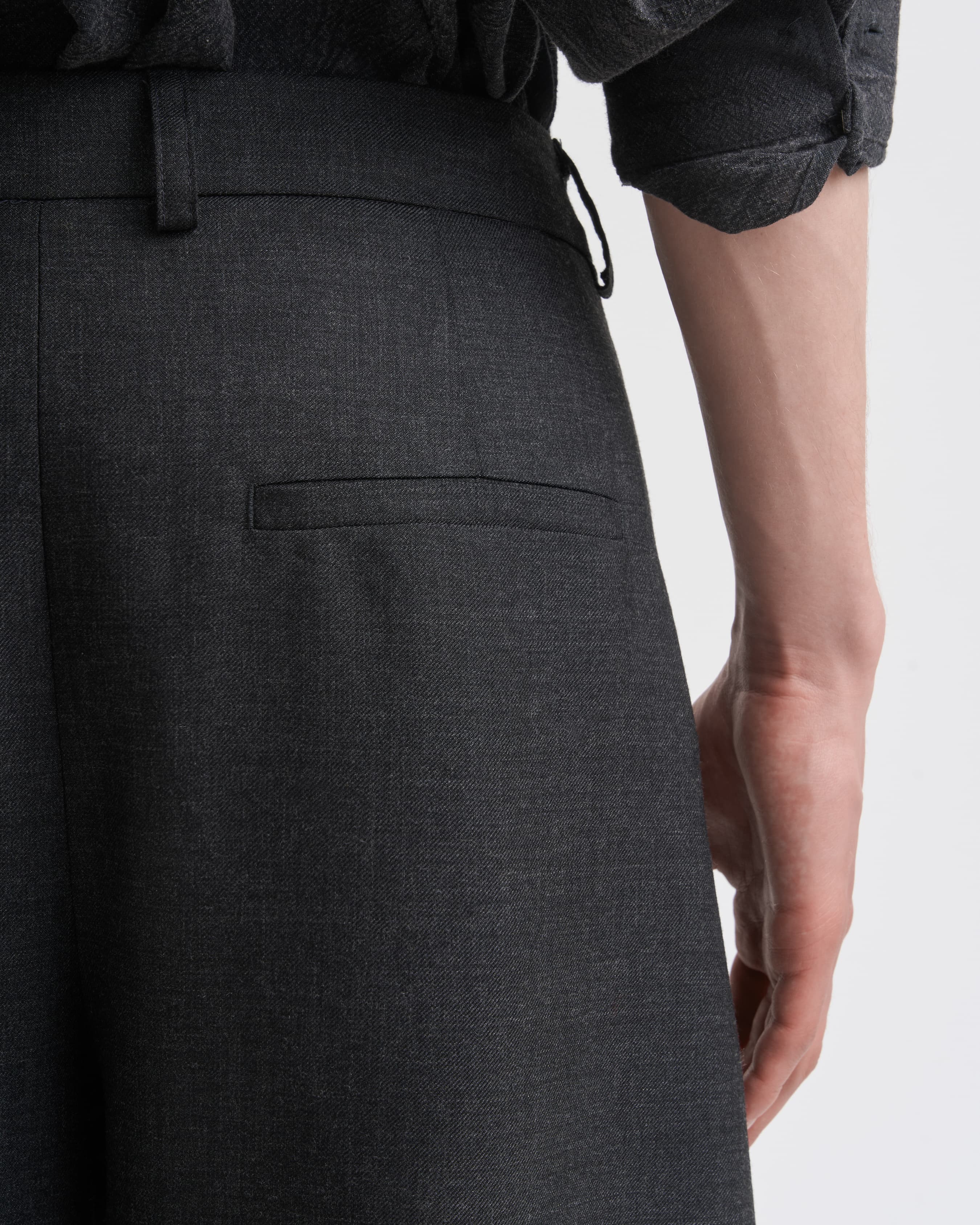 1724_f8aefa088a-sefr_fw26_pleated-wide-trouser-anthracite-wool_8260-large