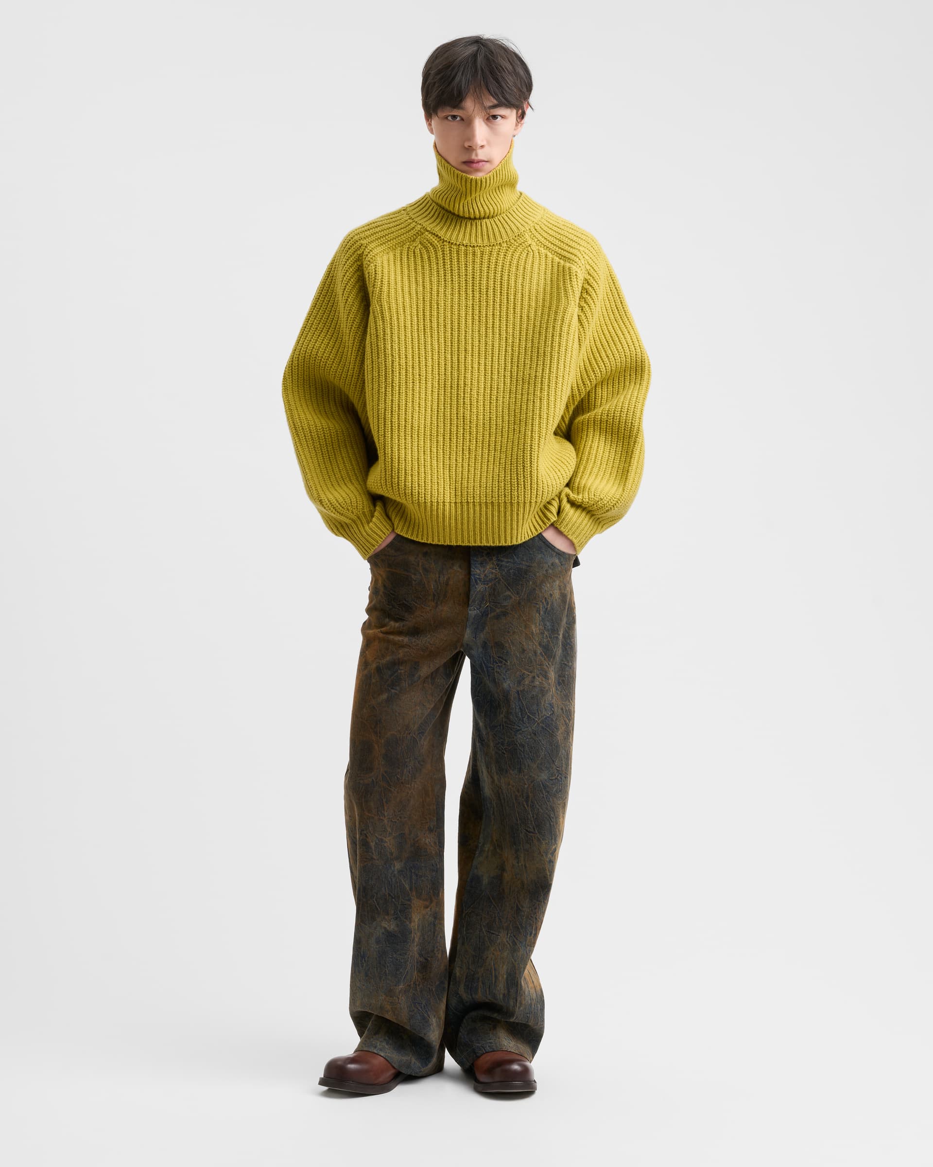 1725_1a8fcfc04a-sefr_fw26_chunky-turtleneck-sweater-yellow-green_6780-large