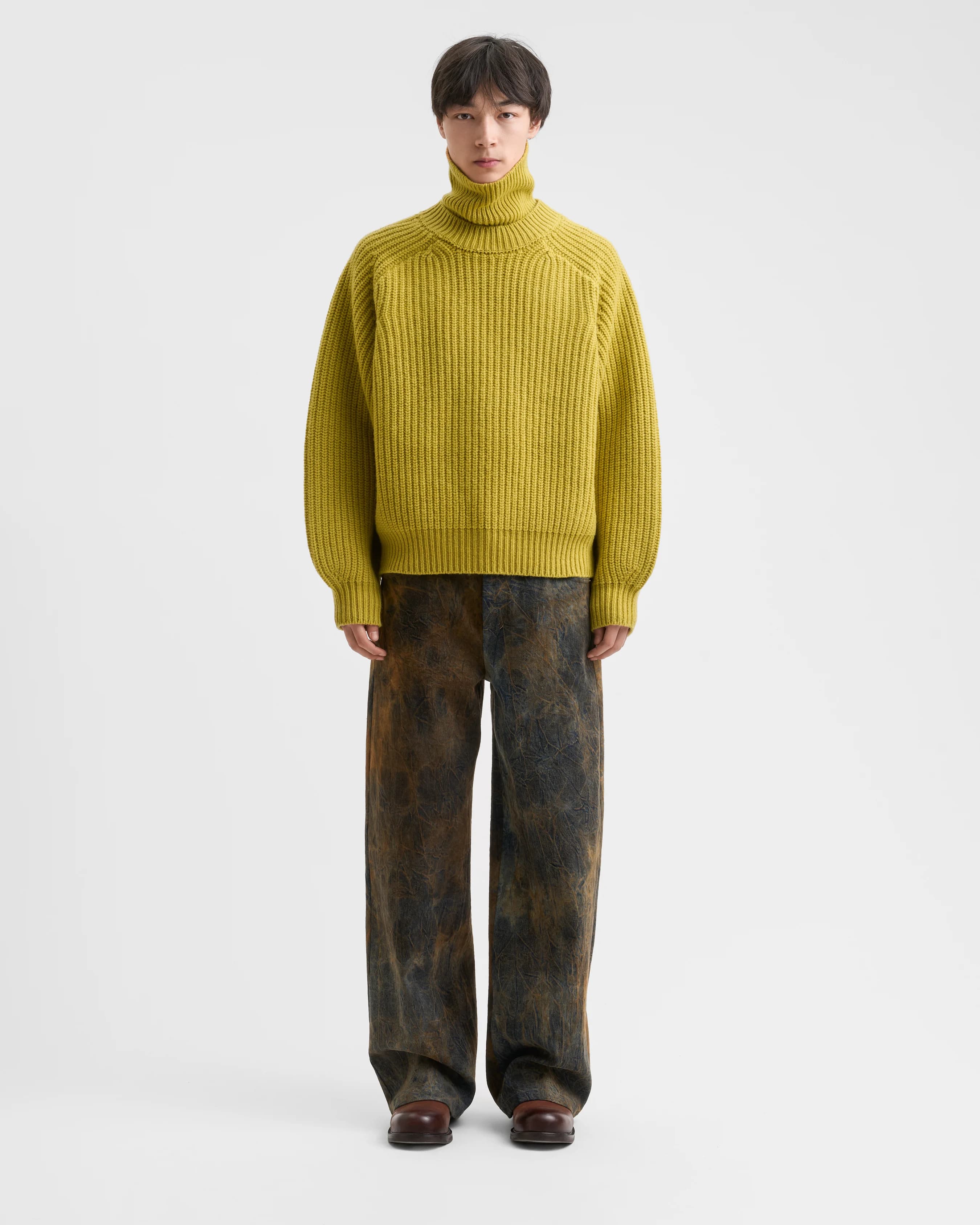 1725_44bce153cf-sefr_fw26_chunky-turtleneck-sweater-yellow-green_6772-large
