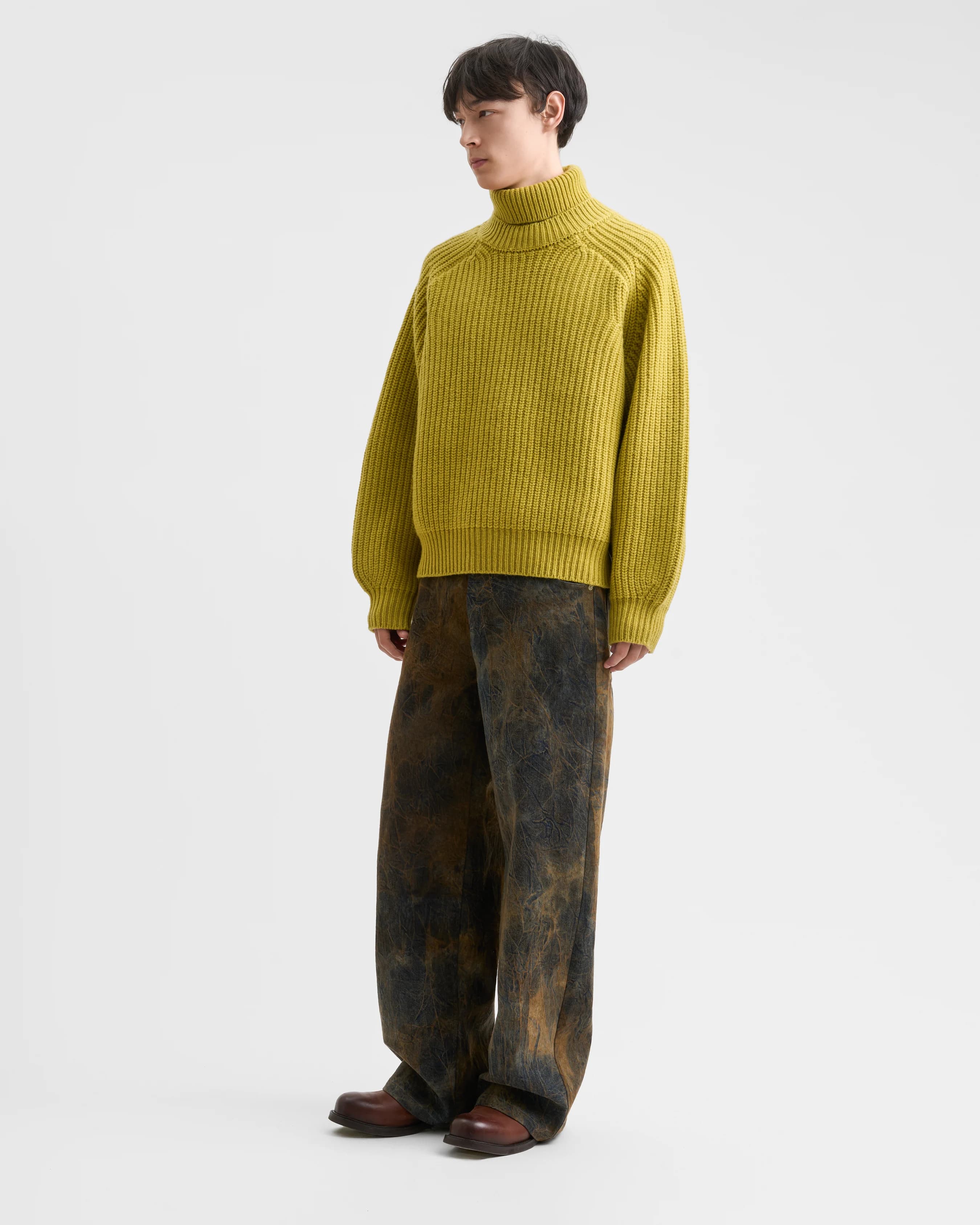 1725_5bdb9d8fad-sefr_fw26_chunky-turtleneck-sweater-yellow-green_6789-large