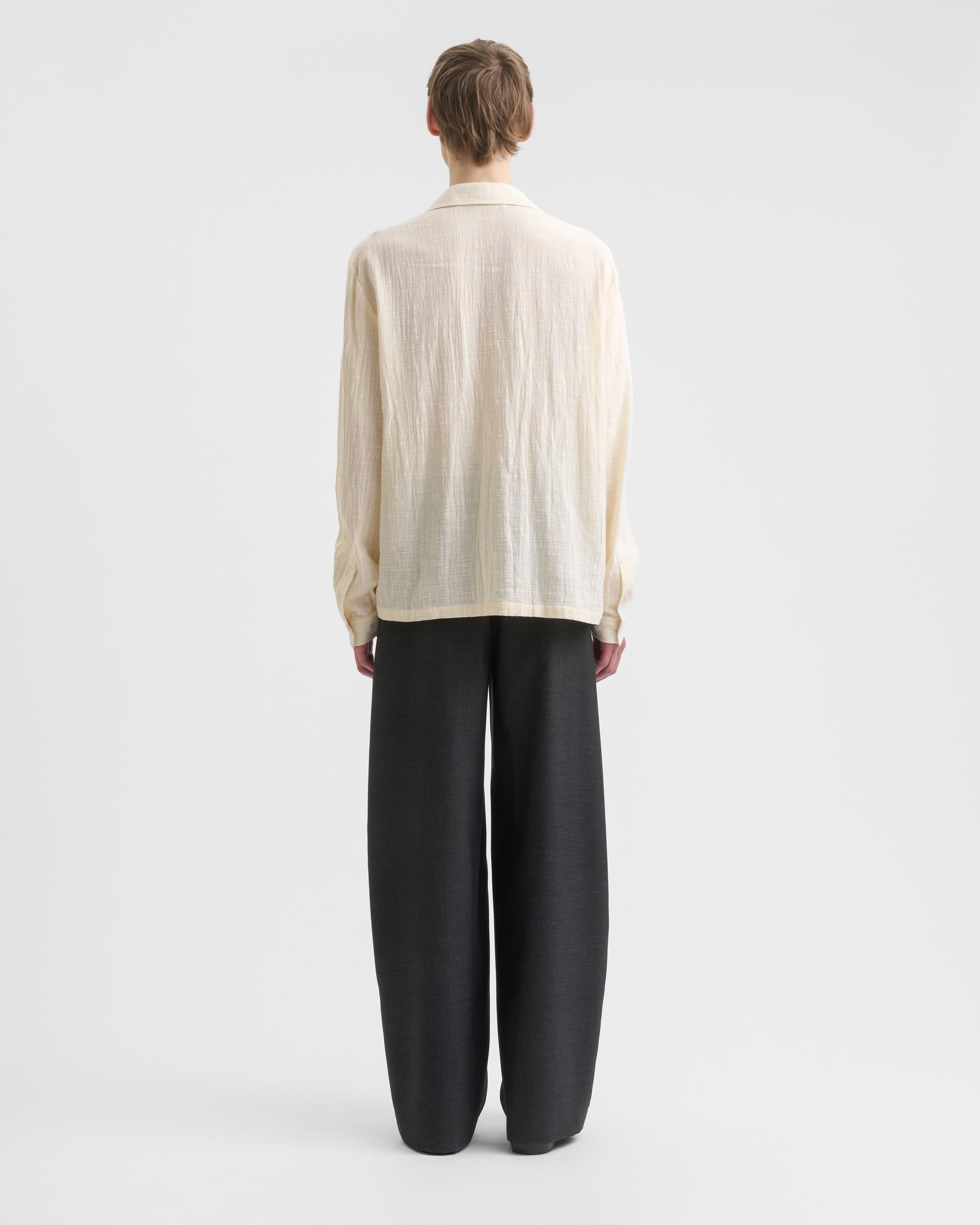 1728_29cf45ce66-sefr_fw26_everyday-shirt-off-white_8157-large