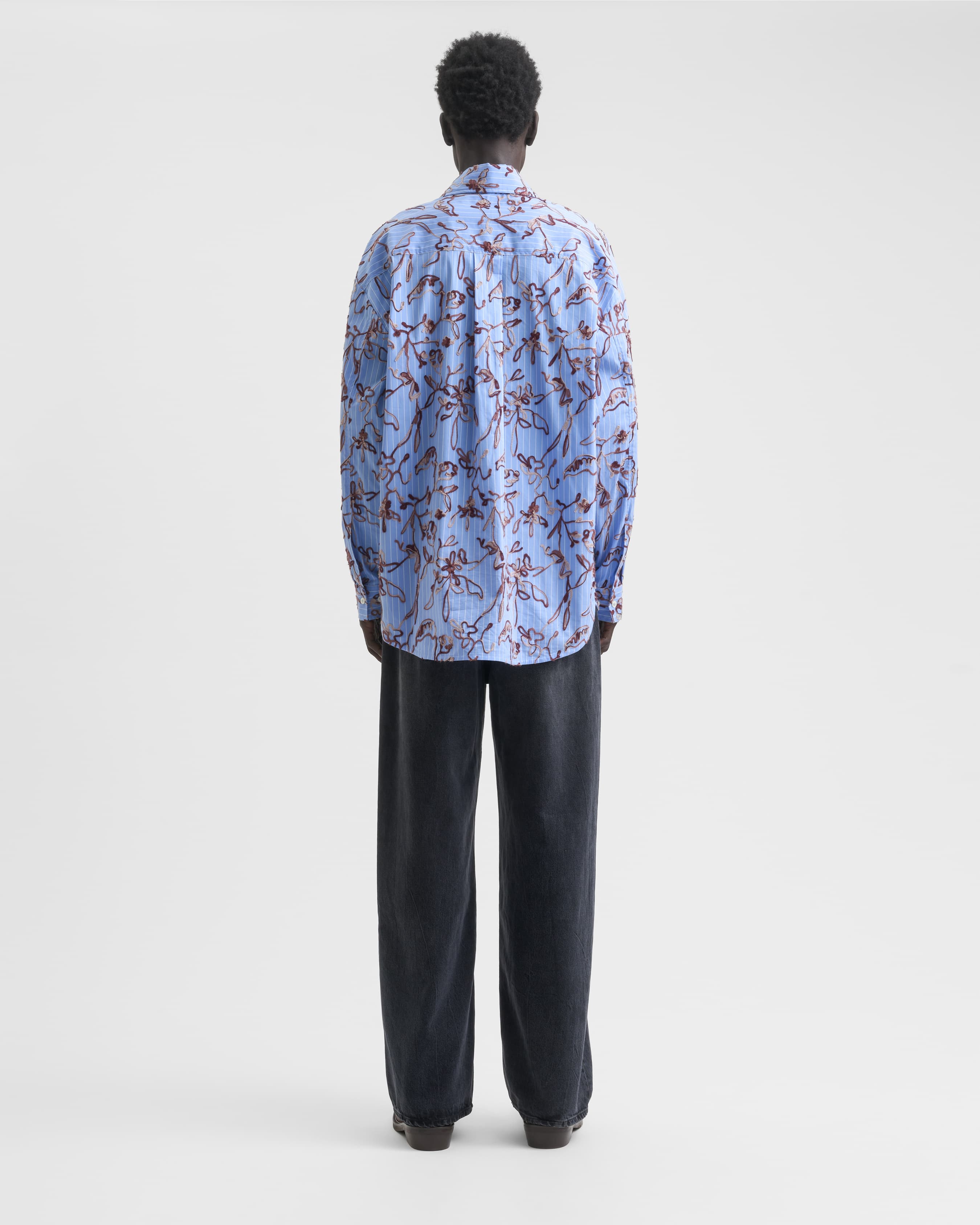 1730_88ead40f87-sefr_fw26_fluid-oversized-striped-shirt-embroidered-blue_2441-large