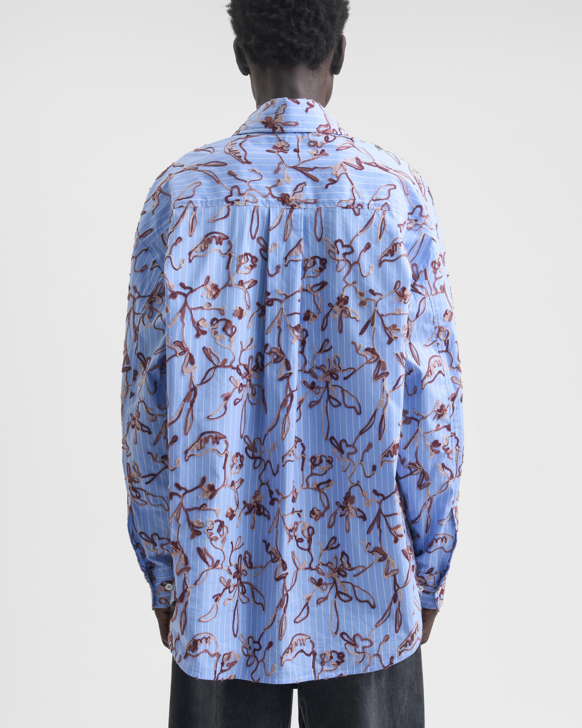 1730_d194ac1659-sefr_fw26_fluid-oversized-striped-shirt-embroidered-blue_2467-large