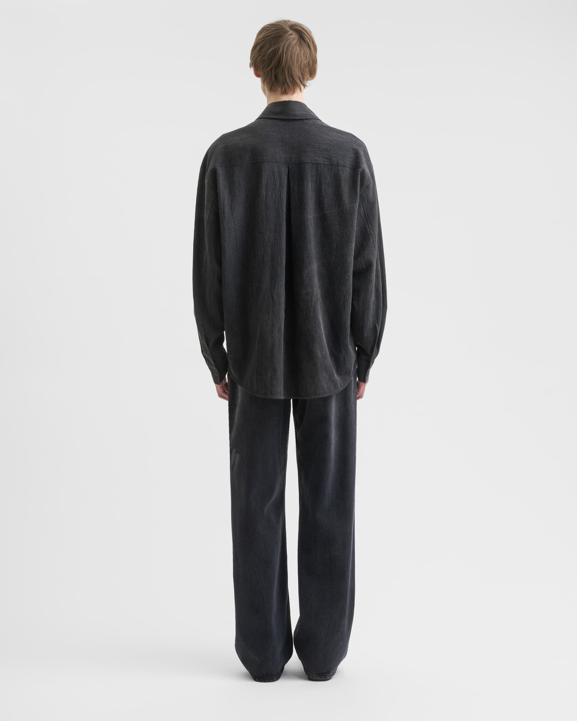 1731_954f6bc3ec-sefr_fw26_fluid-oversized-shirt-creased-black_9252-large