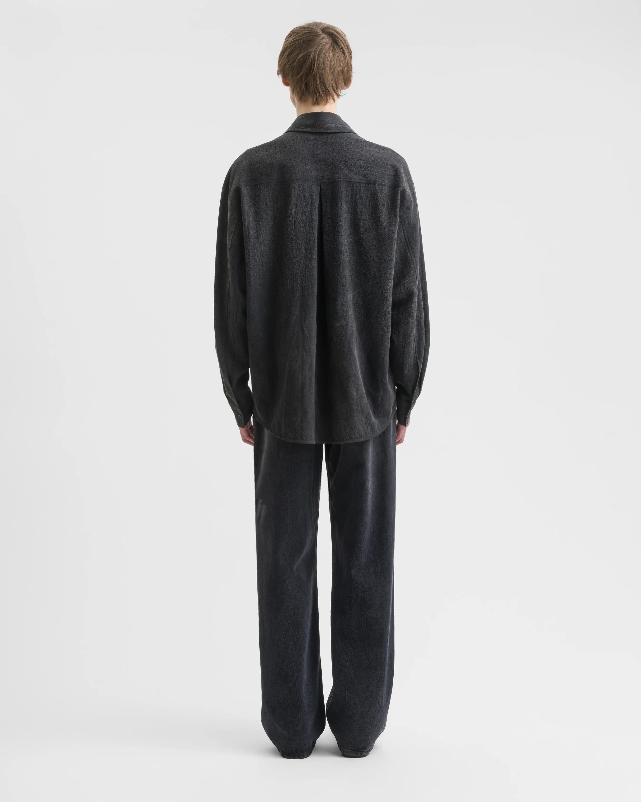 1731_954f6bc3ec-sefr_fw26_fluid-oversized-shirt-creased-black_9252-large