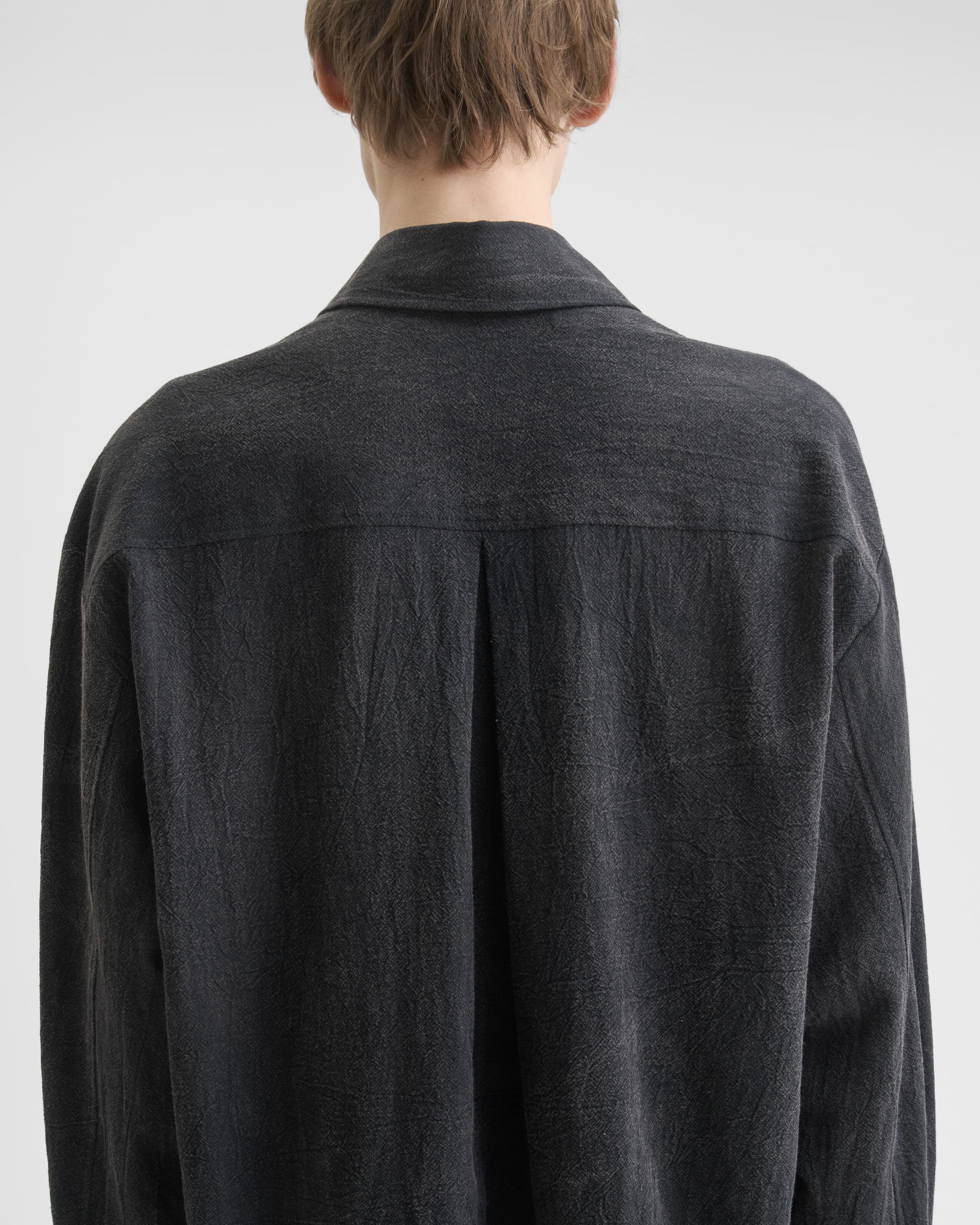 1731_f868e4a78f-sefr_fw26_fluid-oversized-shirt-creased-black_9255-large