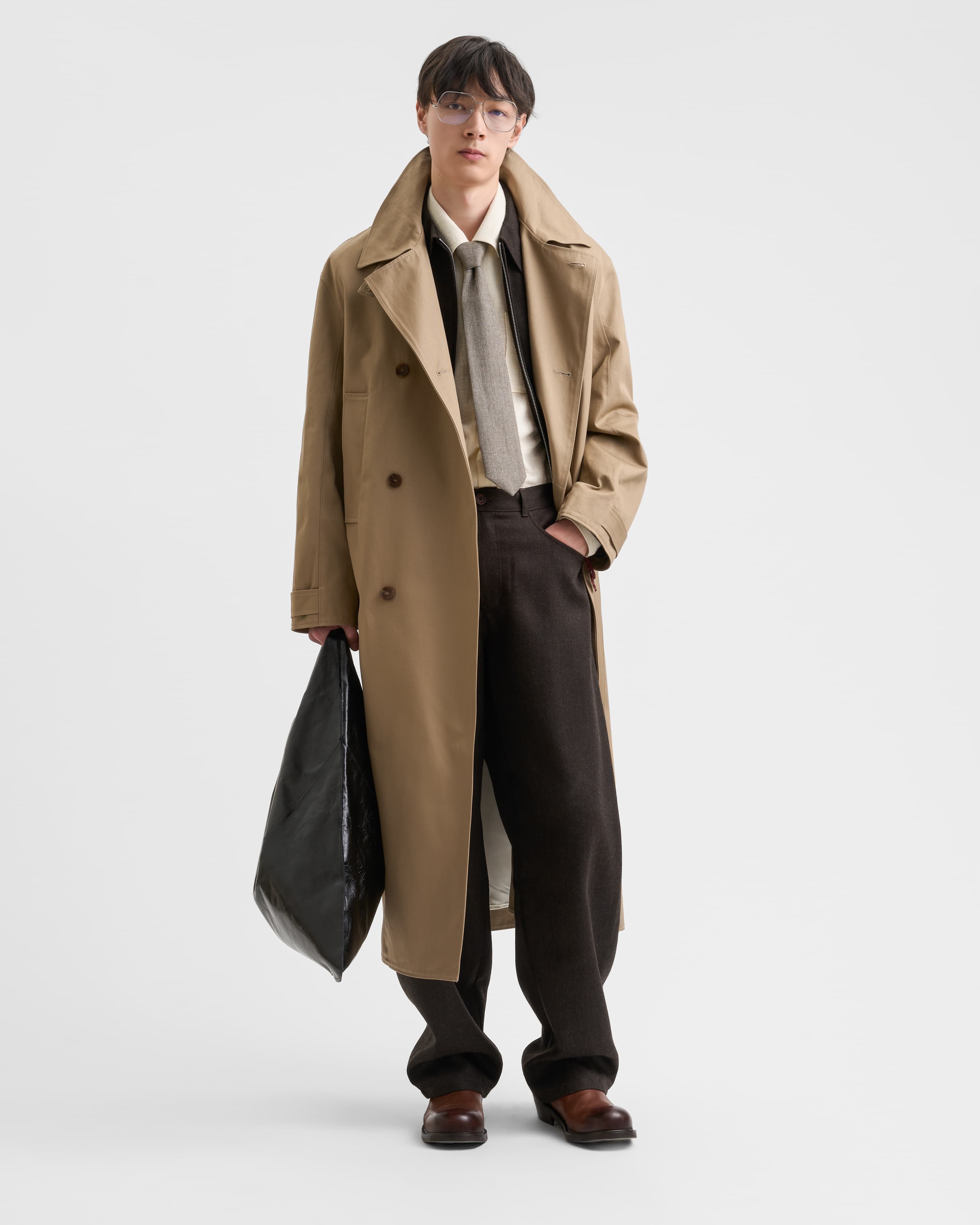 1738_1690edd252-sefr_fw26_trench-coat-beige_6625-large