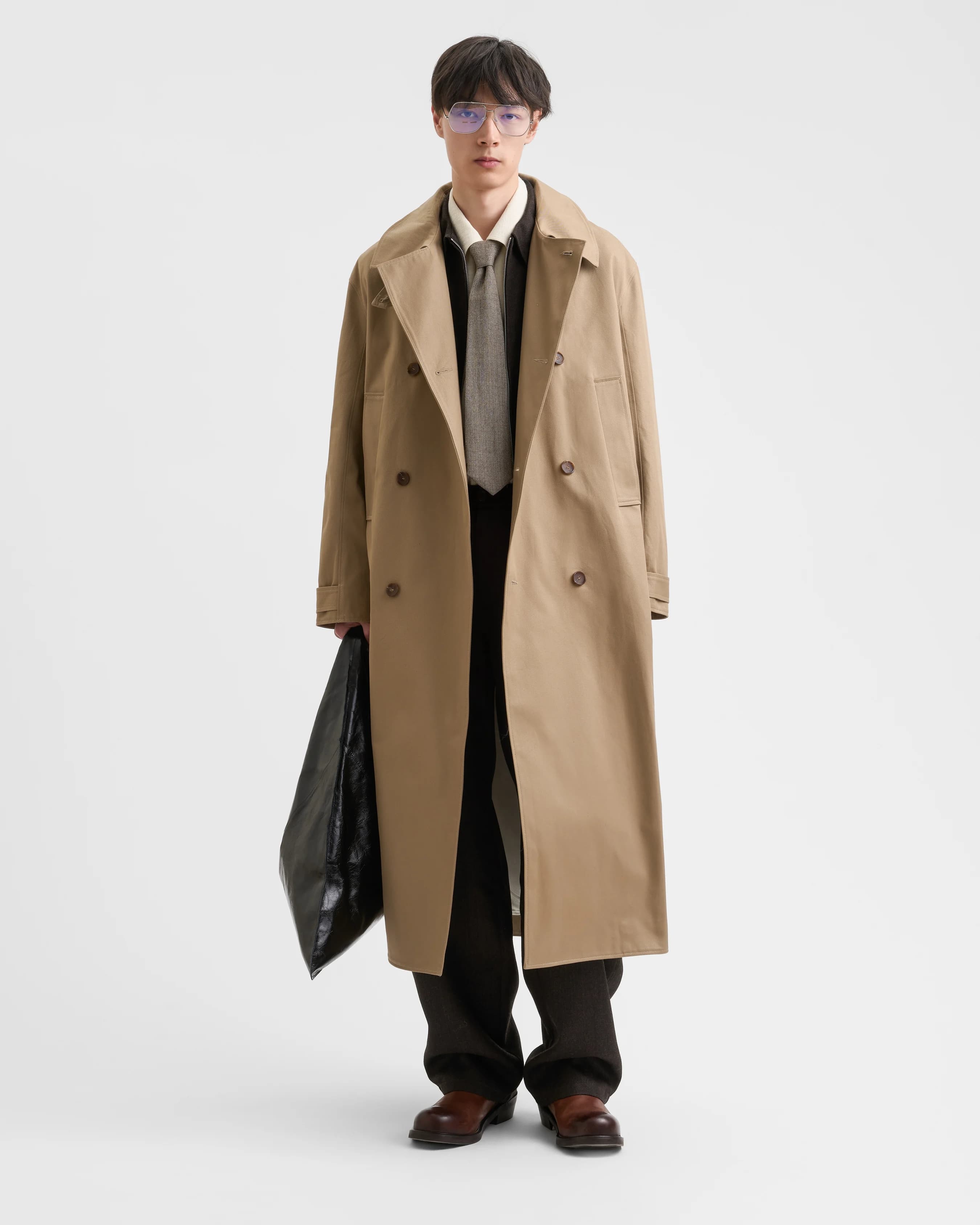 1738_f0203ee269-sefr_fw26_trench-coat-beige_6613-large