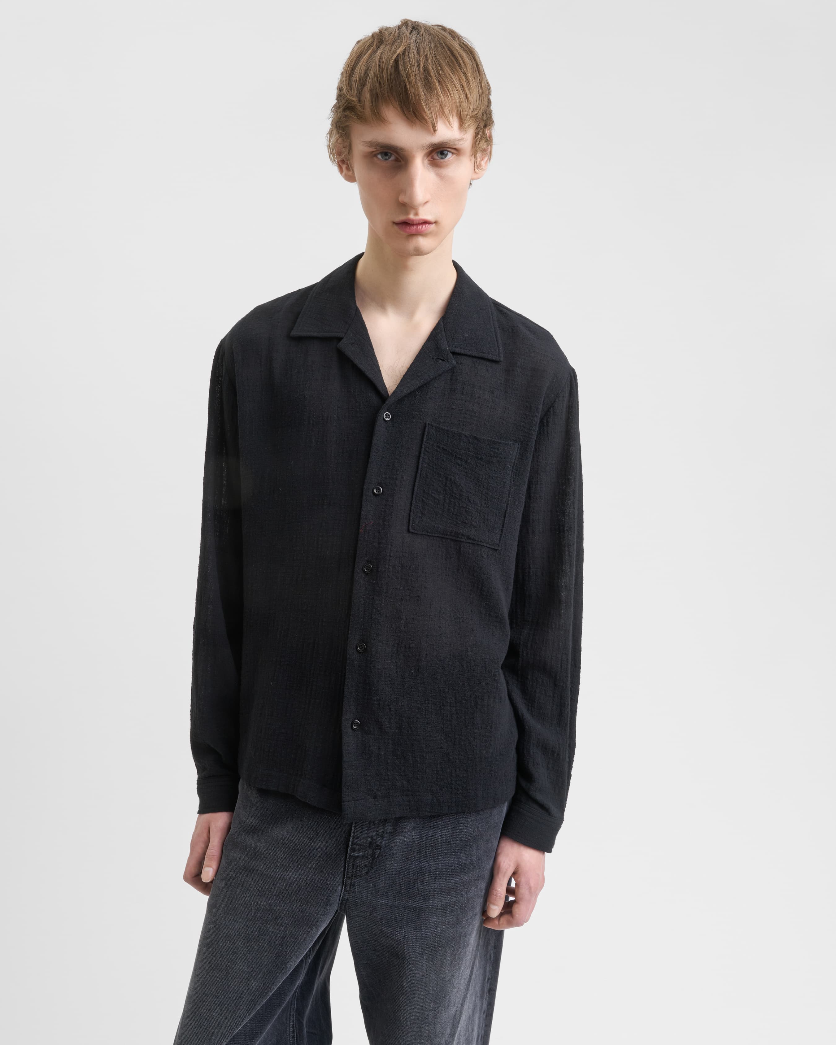1740_c5a528186e-sefr_fw26_everyday-shirt-black_9419-large