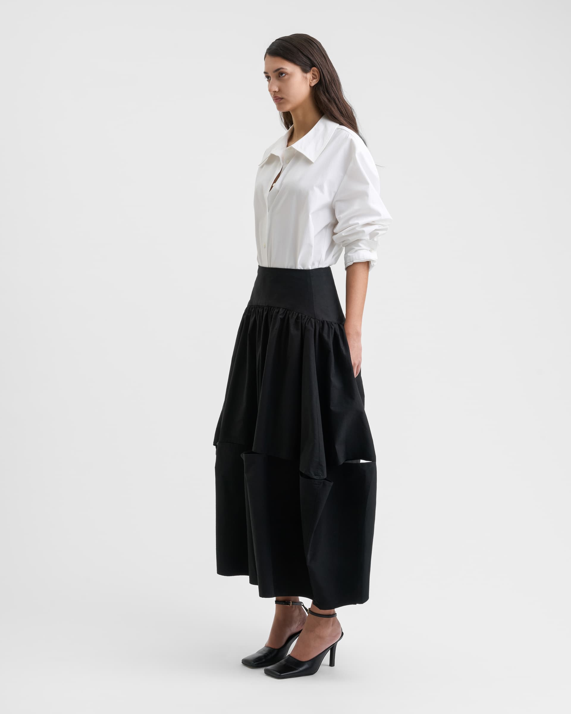 1749_29b1d1e5b9-sefr_fw26_mari-skirt-fine-black-poplin_-9714-large