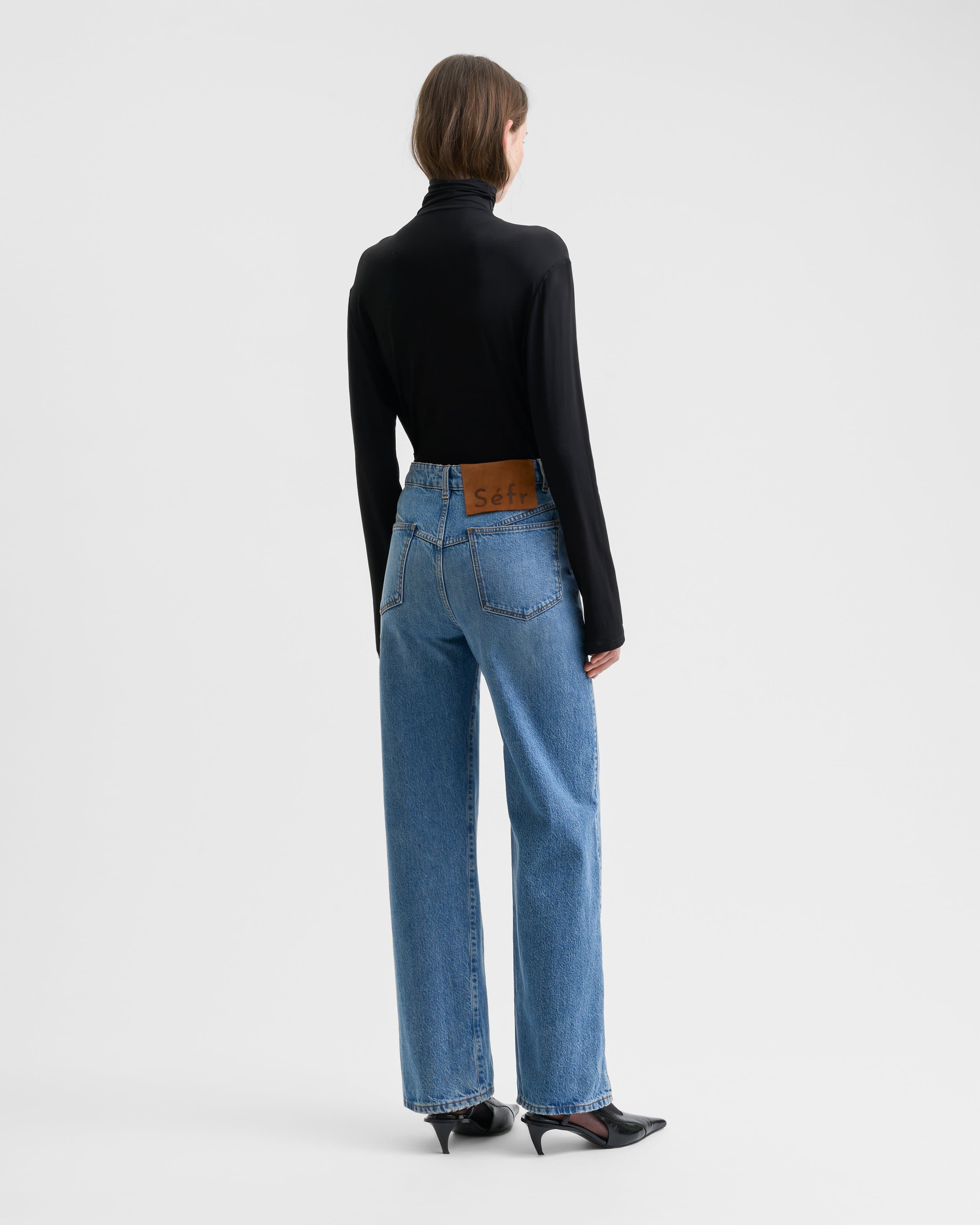 1760_27bbb28133-sefr_fw26_straight-cut-blue-wash_3121-large