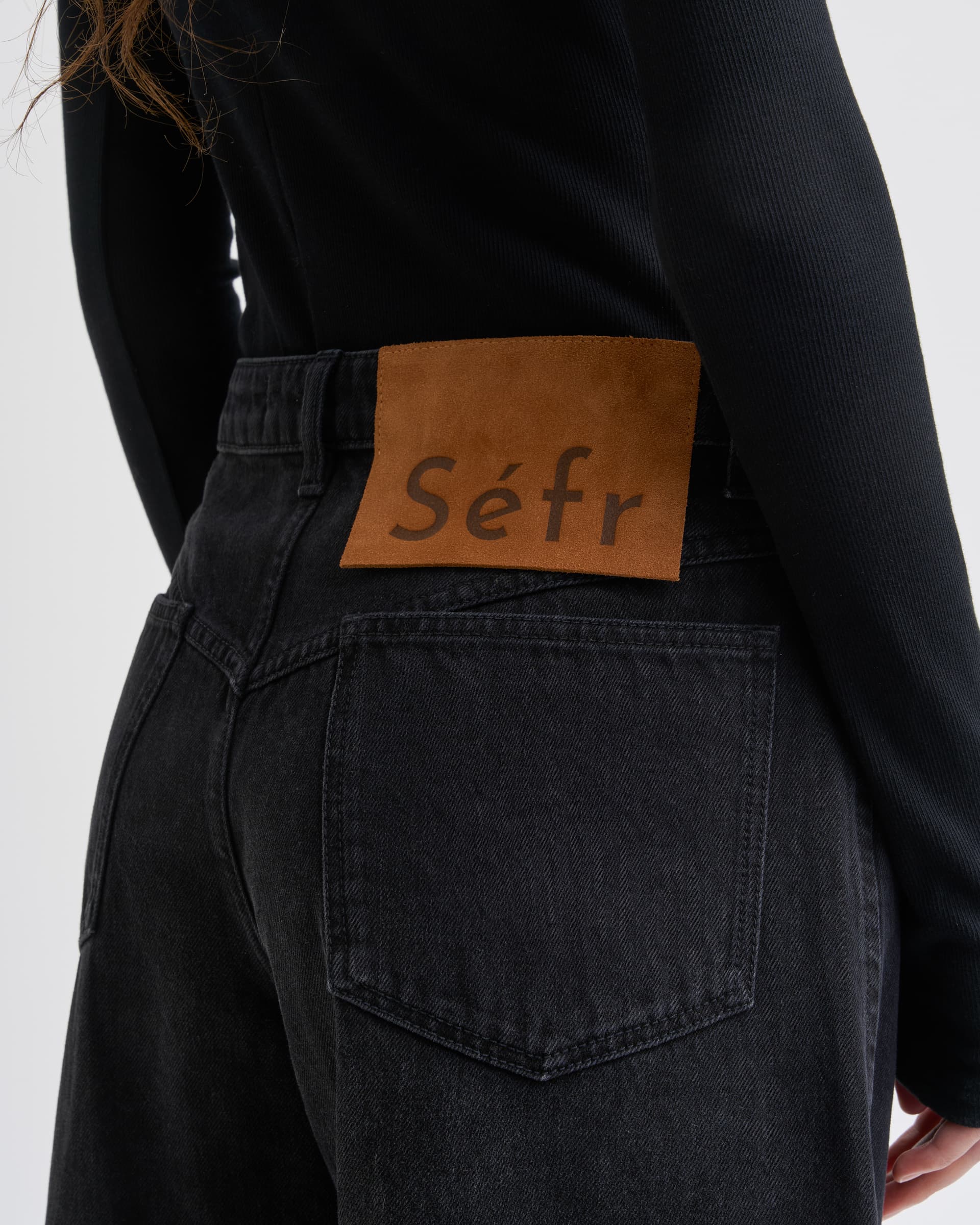 1762_fac1e16c2a-sefr_fw26_soline-jeans-black-wash_8916-large