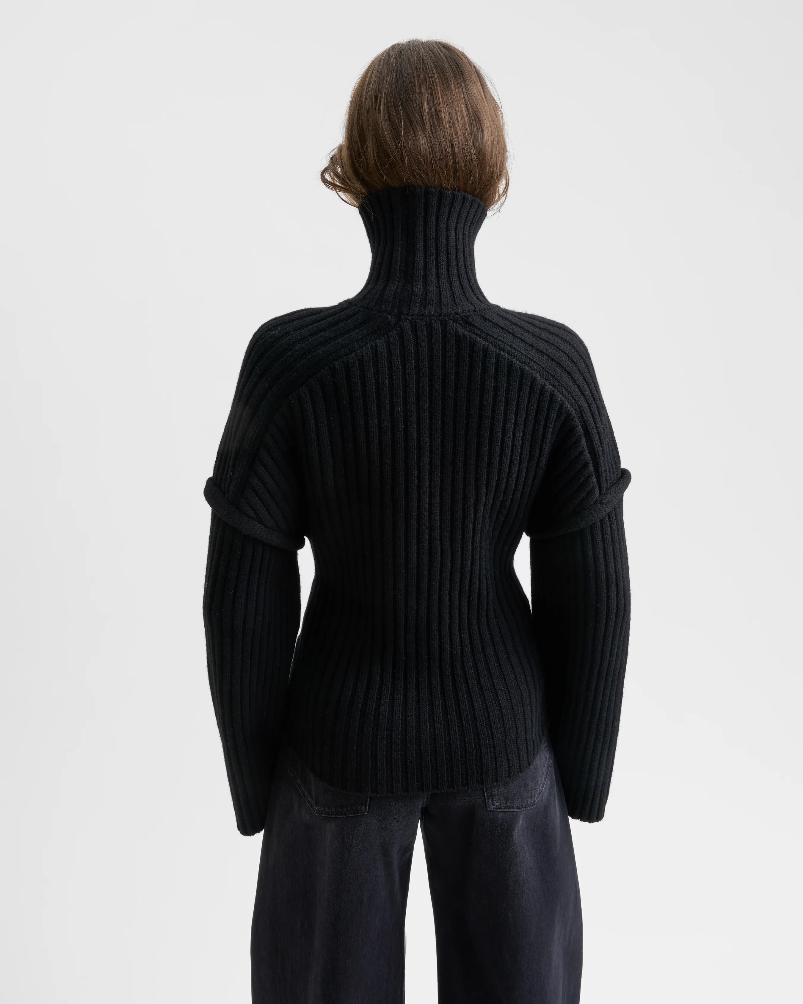 1764_2180655c1d-sefr_fw26_dropped-shoulder-turtleneck-sweater-black_4365-large
