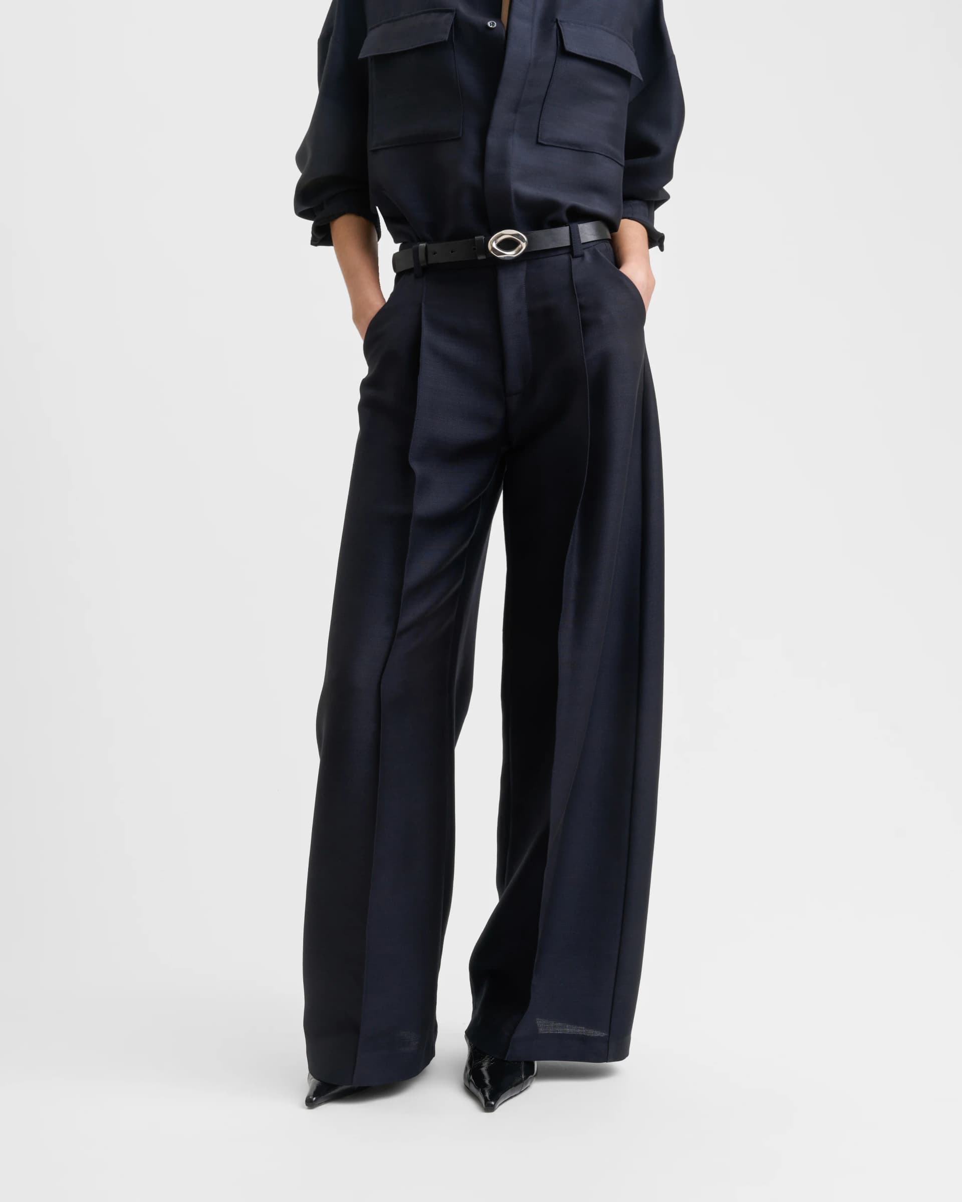 1768_359cffd29b-sefr_fw26_pleated-wide-trouser-dark-navy_9603-large