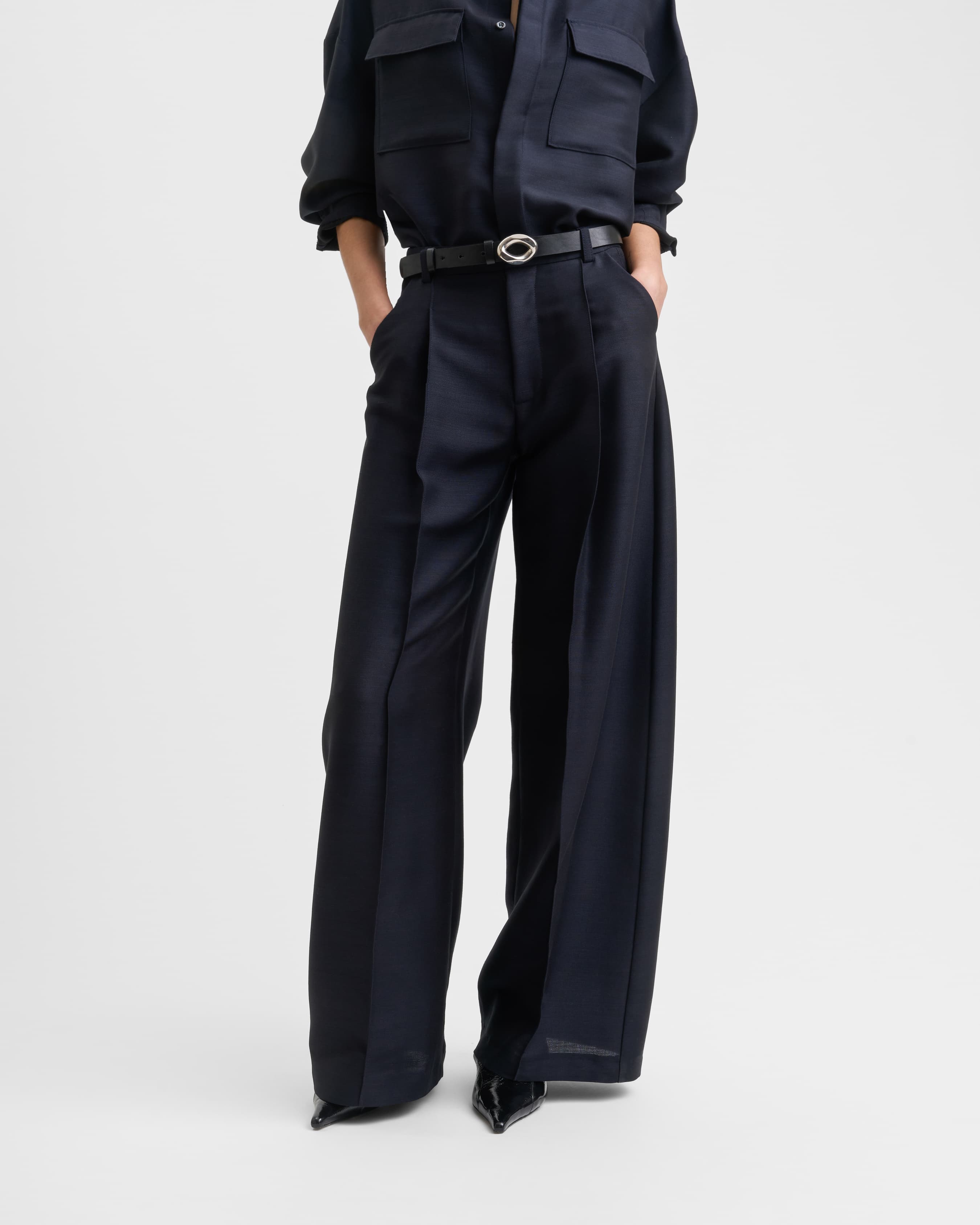 1768_359cffd29b-sefr_fw26_pleated-wide-trouser-dark-navy_9603-large