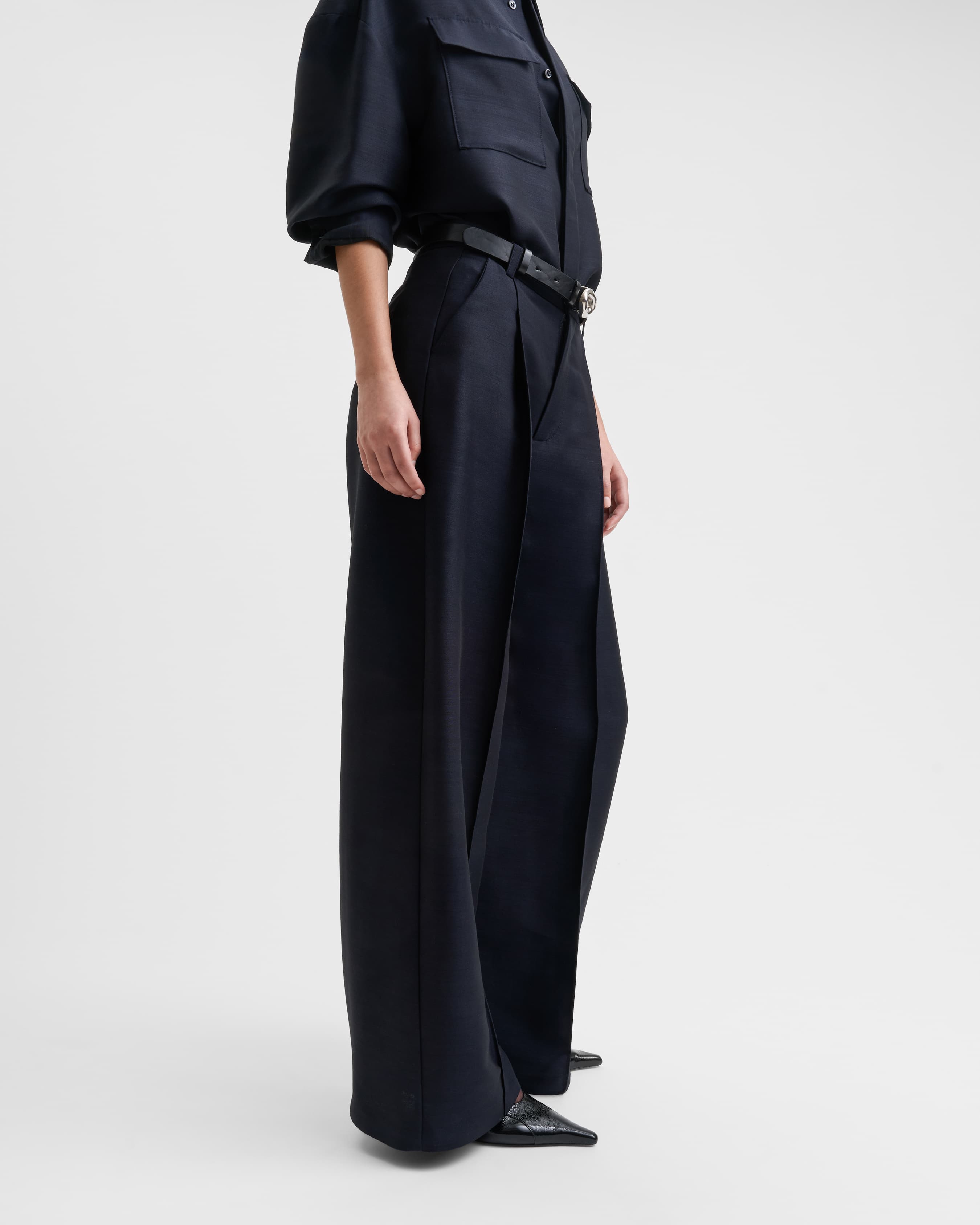 1768_608c4e34b2-sefr_fw26_pleated-wide-trouser-dark-navy_9632-large
