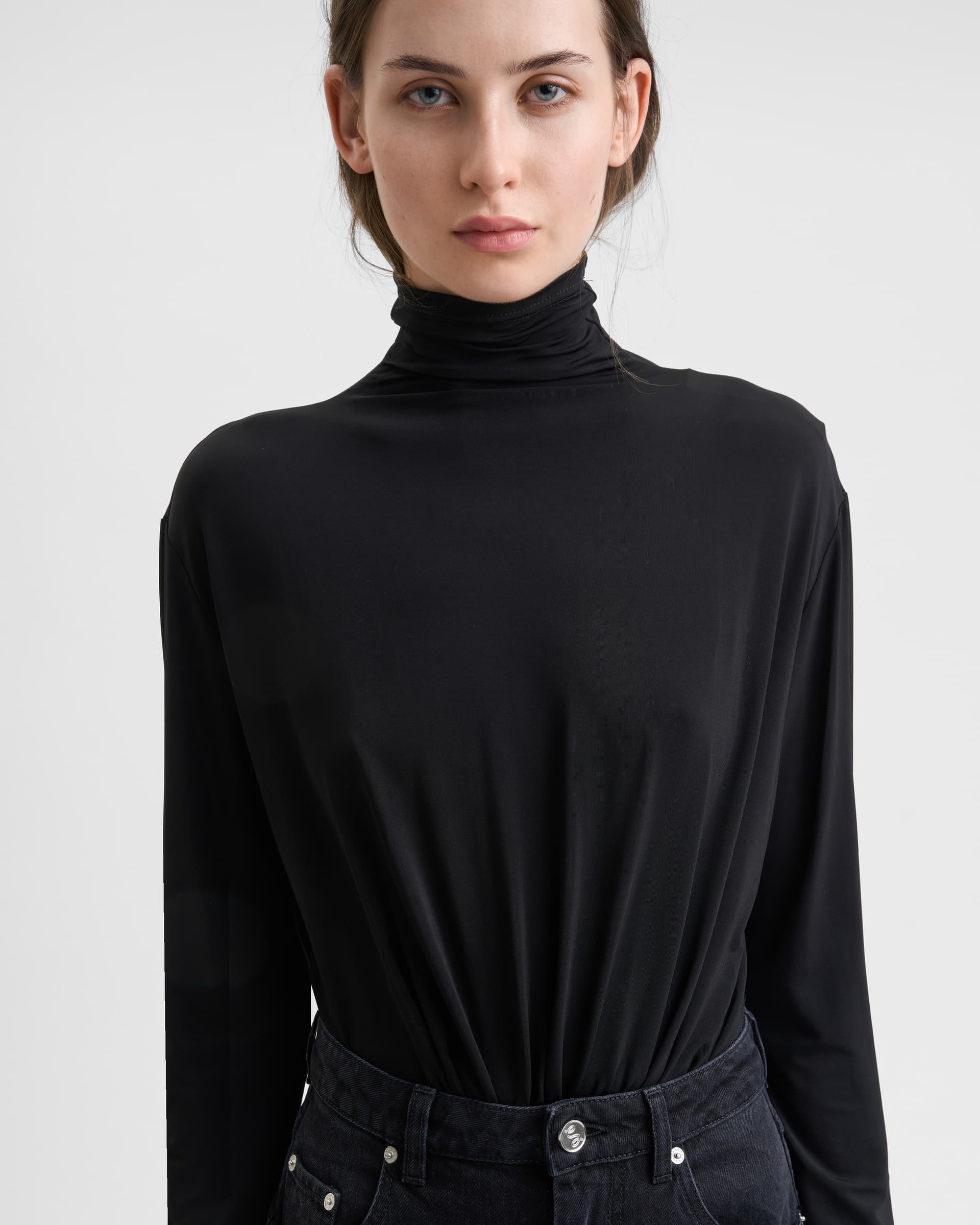 1778_c31edf3fbf-sefr_fw26_draped-turtleneck-top-black_2003-large