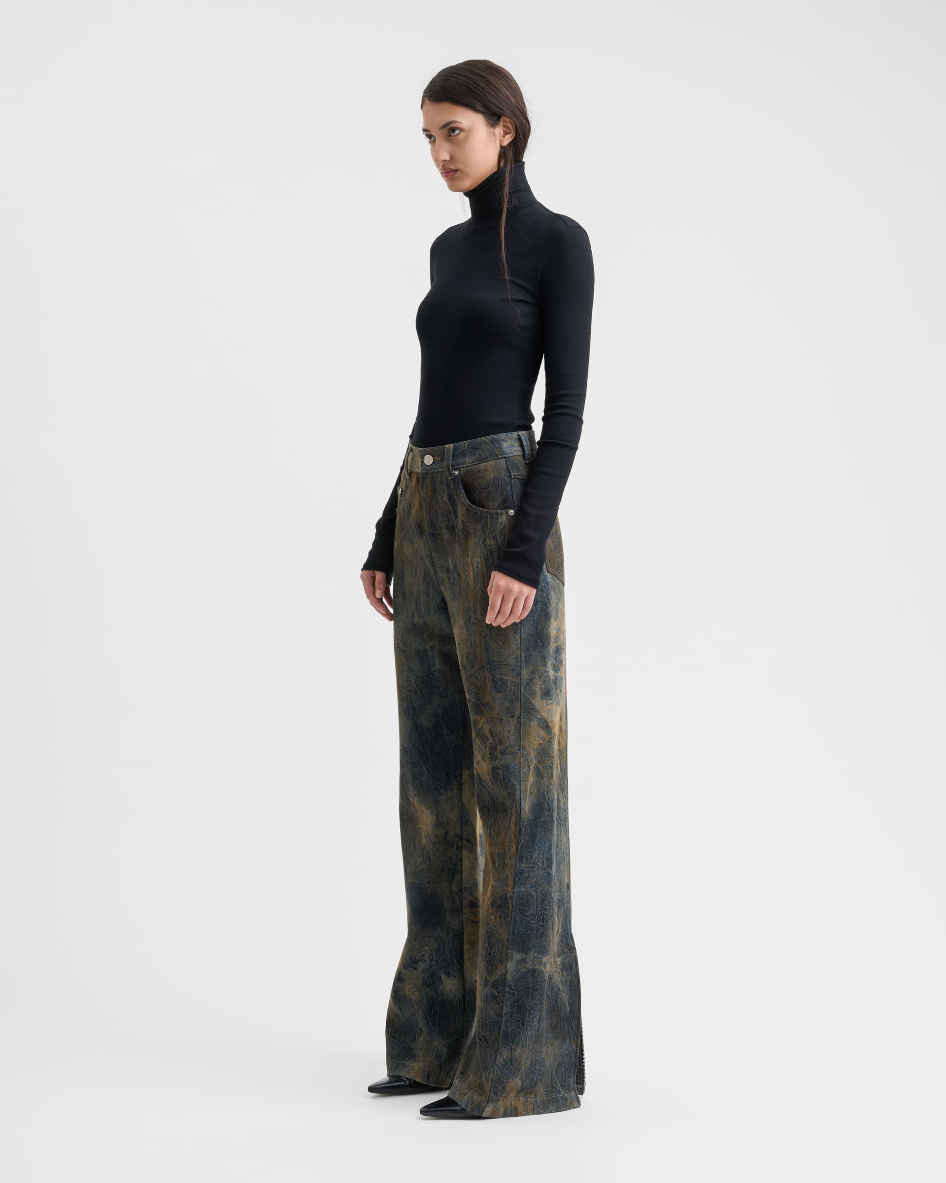 1779_a1a4e8b773-sefr_fw26_over-dyed-back-slit-jeans-muted-neuterals_-8942-large