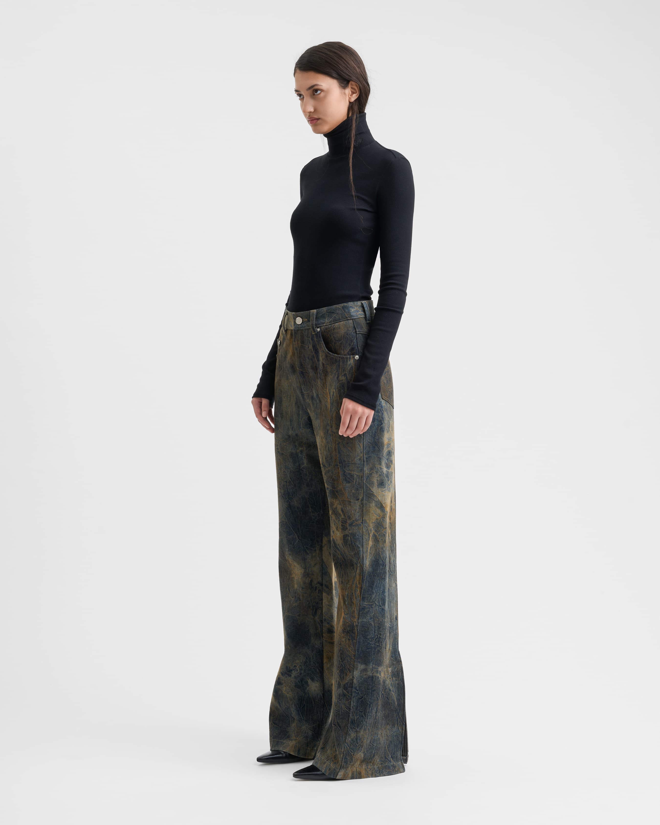 1779_a1a4e8b773-sefr_fw26_over-dyed-back-slit-jeans-muted-neuterals_-8942-large