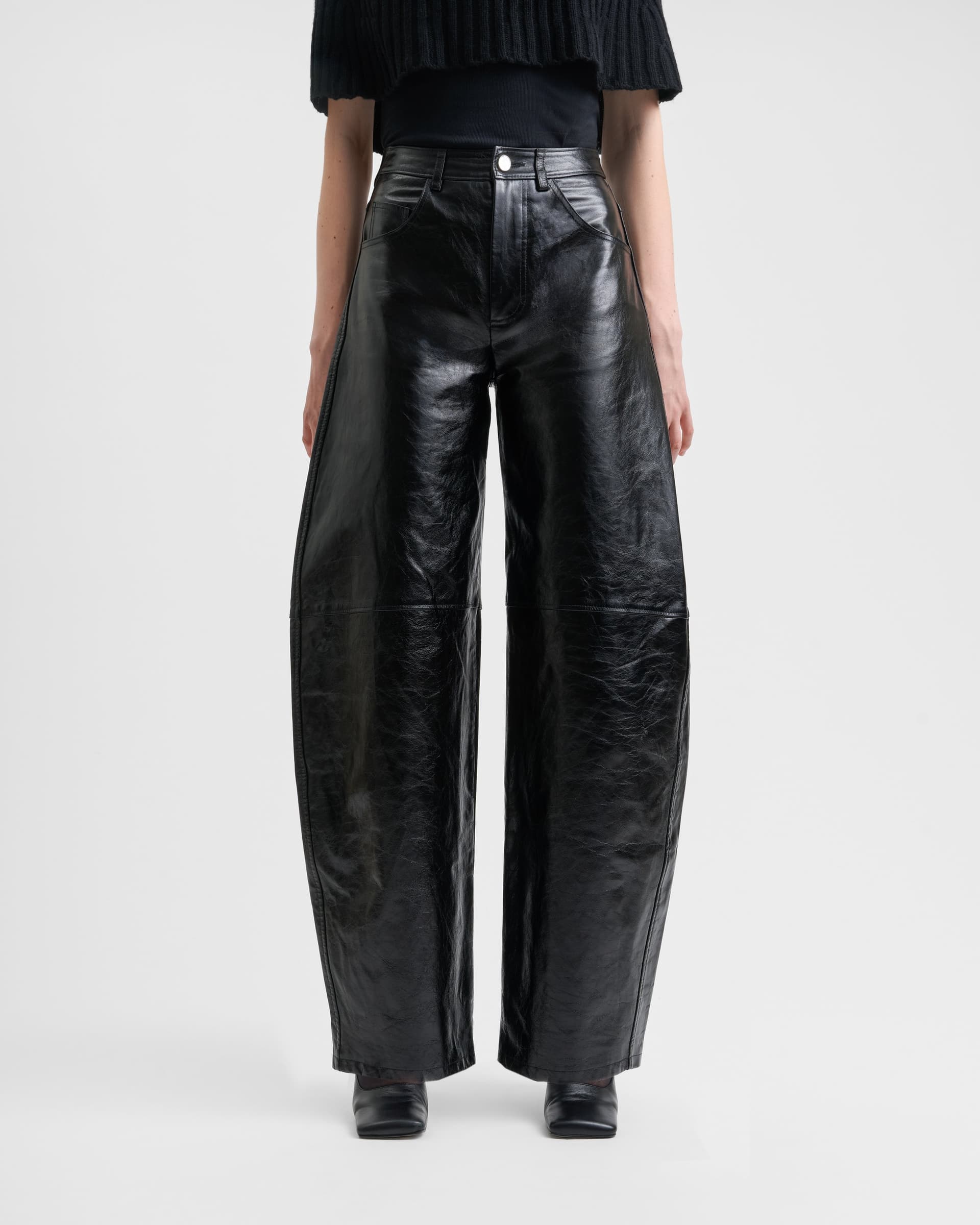 1784_5d1a127743-sefr_fw26_soline-leather-trouser-black_2935-large