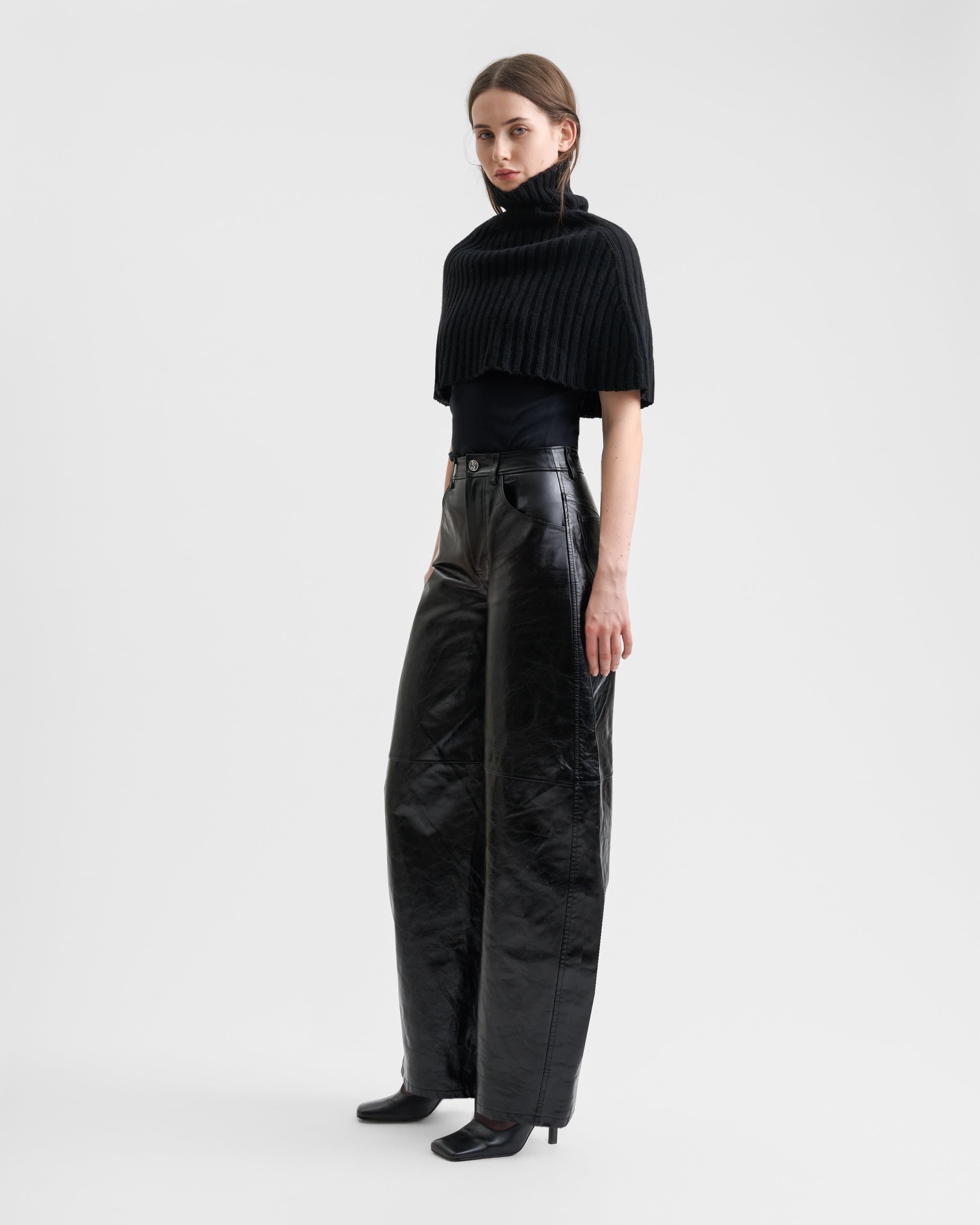 1784_dfc3b1f71d-sefr_fw26_soline-leather-trouser-black_2908-large