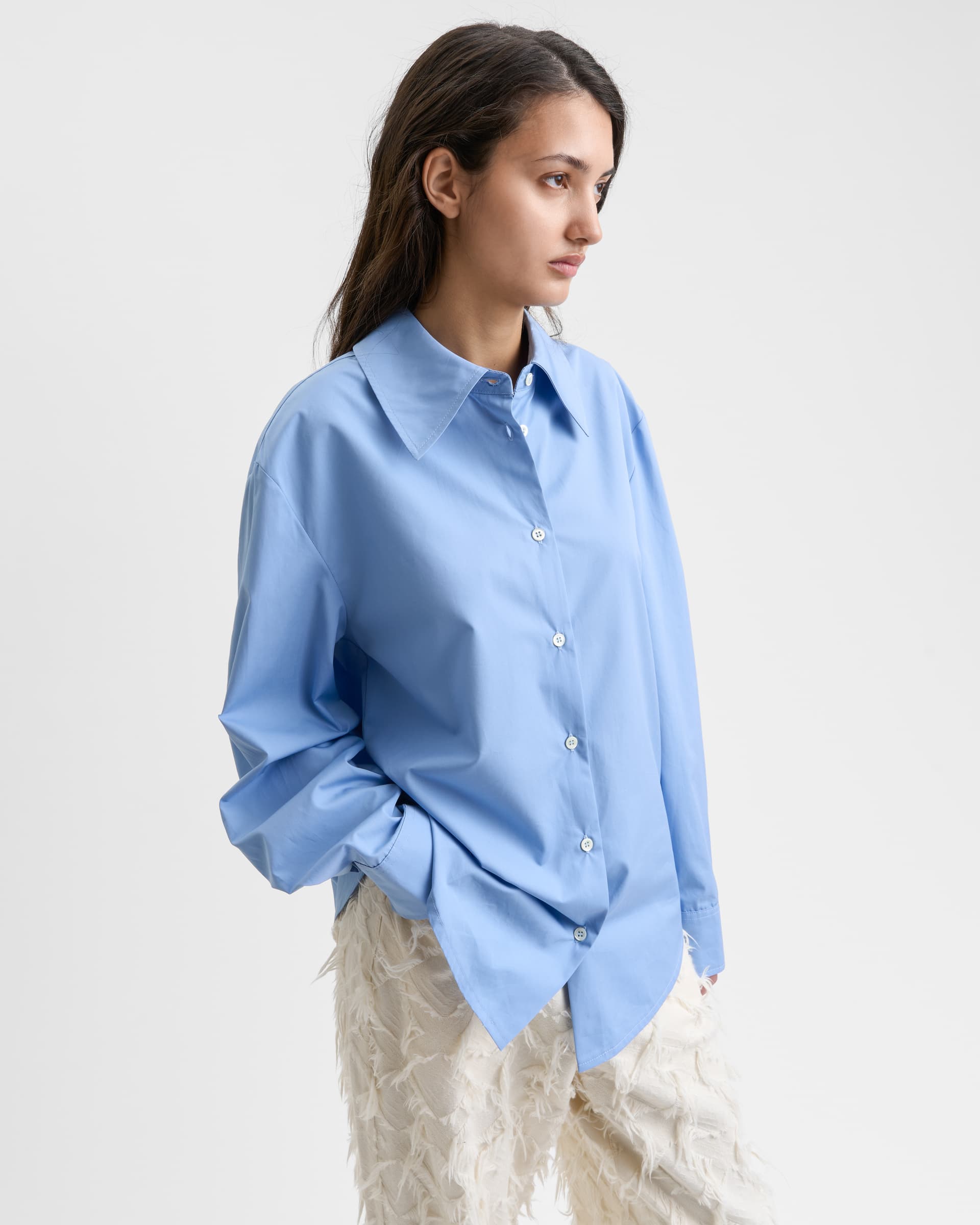 1785_0ec19b0ff6-sefr_fw26_willa-shirt-light-blue_0282-large