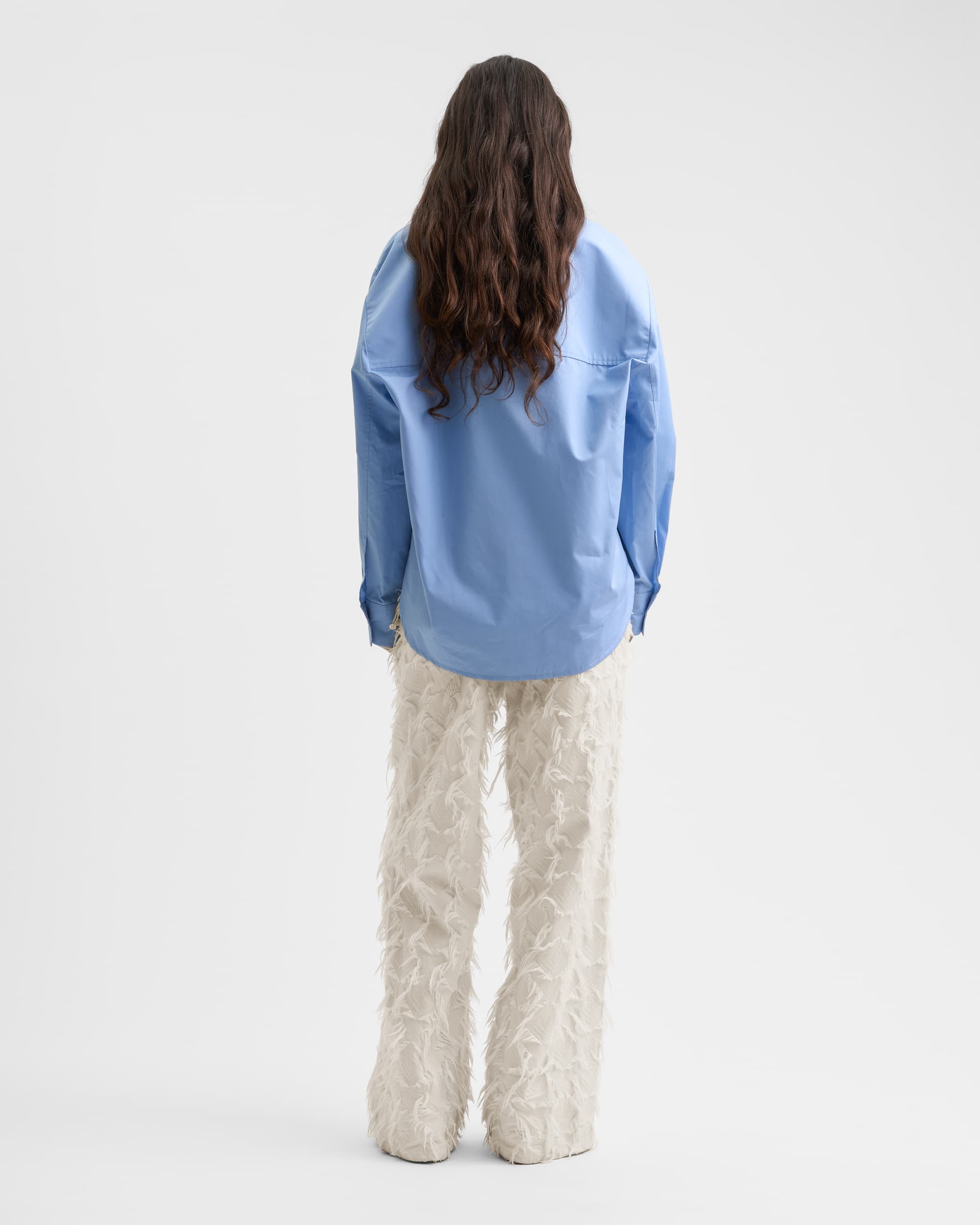 1785_614acb6ee0-sefr_fw26_willa-shirt-light-blue_0261-large