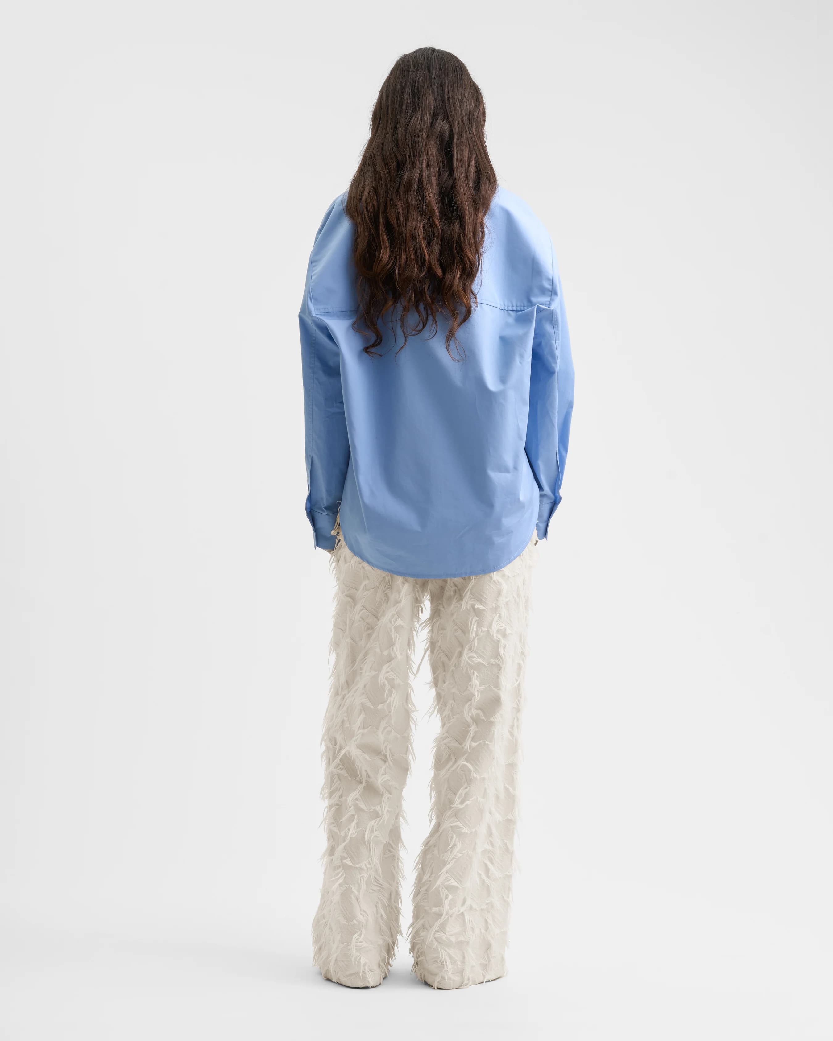 1785_614acb6ee0-sefr_fw26_willa-shirt-light-blue_0261-large