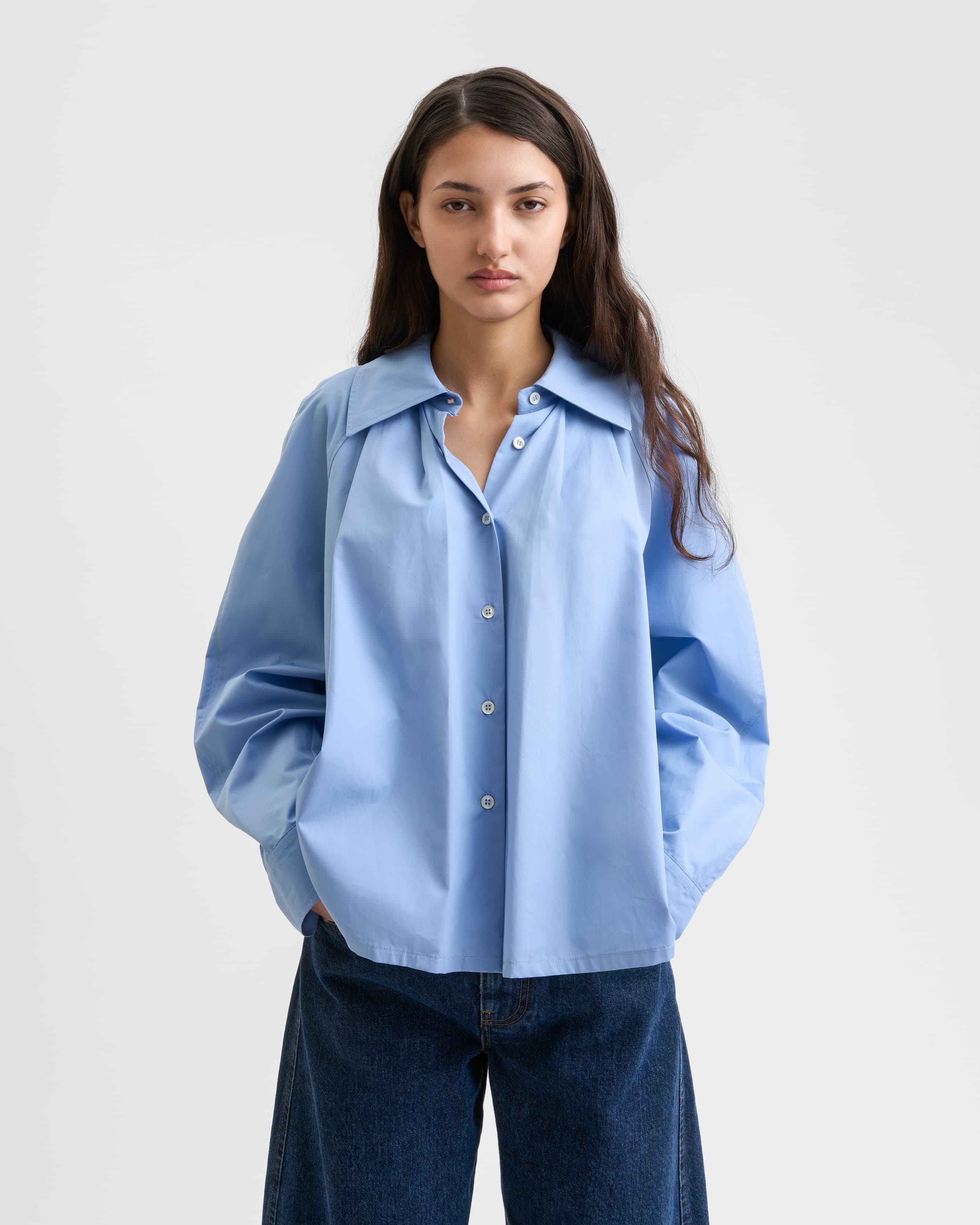 1787_b4d2b3b09e-sefr_fw26_pleated-shirt-light-blue_9503-large