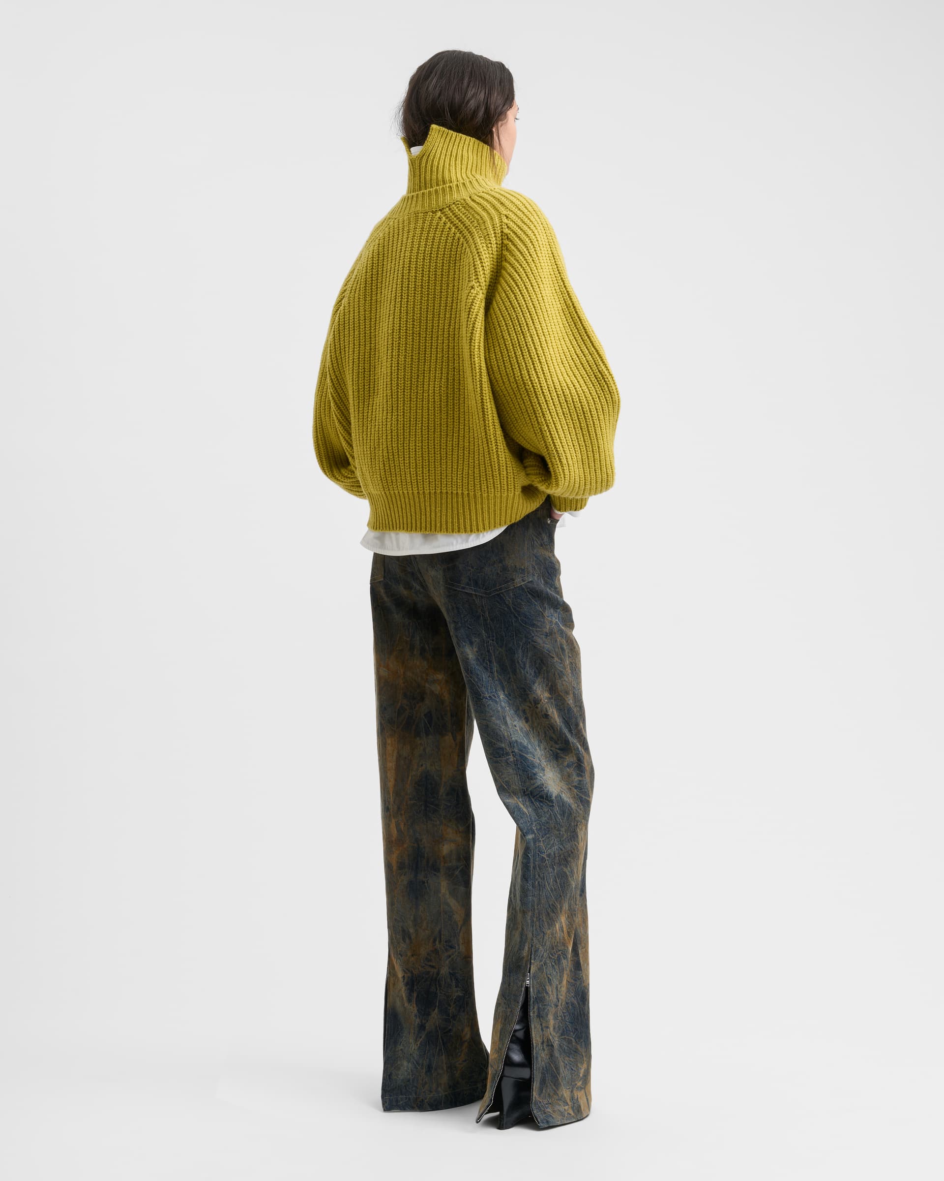 1791_e3d3814f39-sefr_fw26_chunky-turtleneck-sweater-yellow-green_9034-large