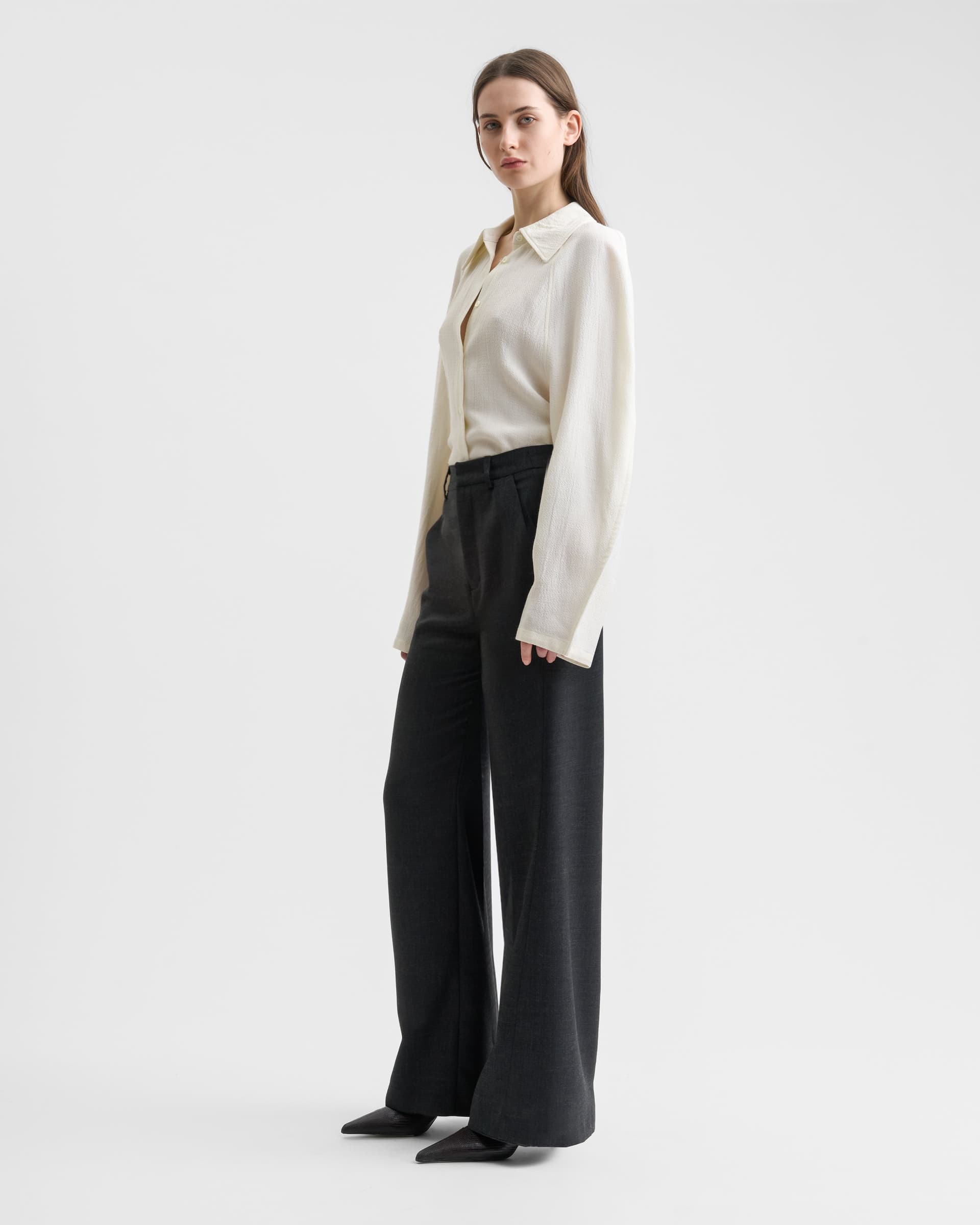 1796_9315178af2-sefr_fw26_zoe-trouser-anthracite-wool_2867-large
