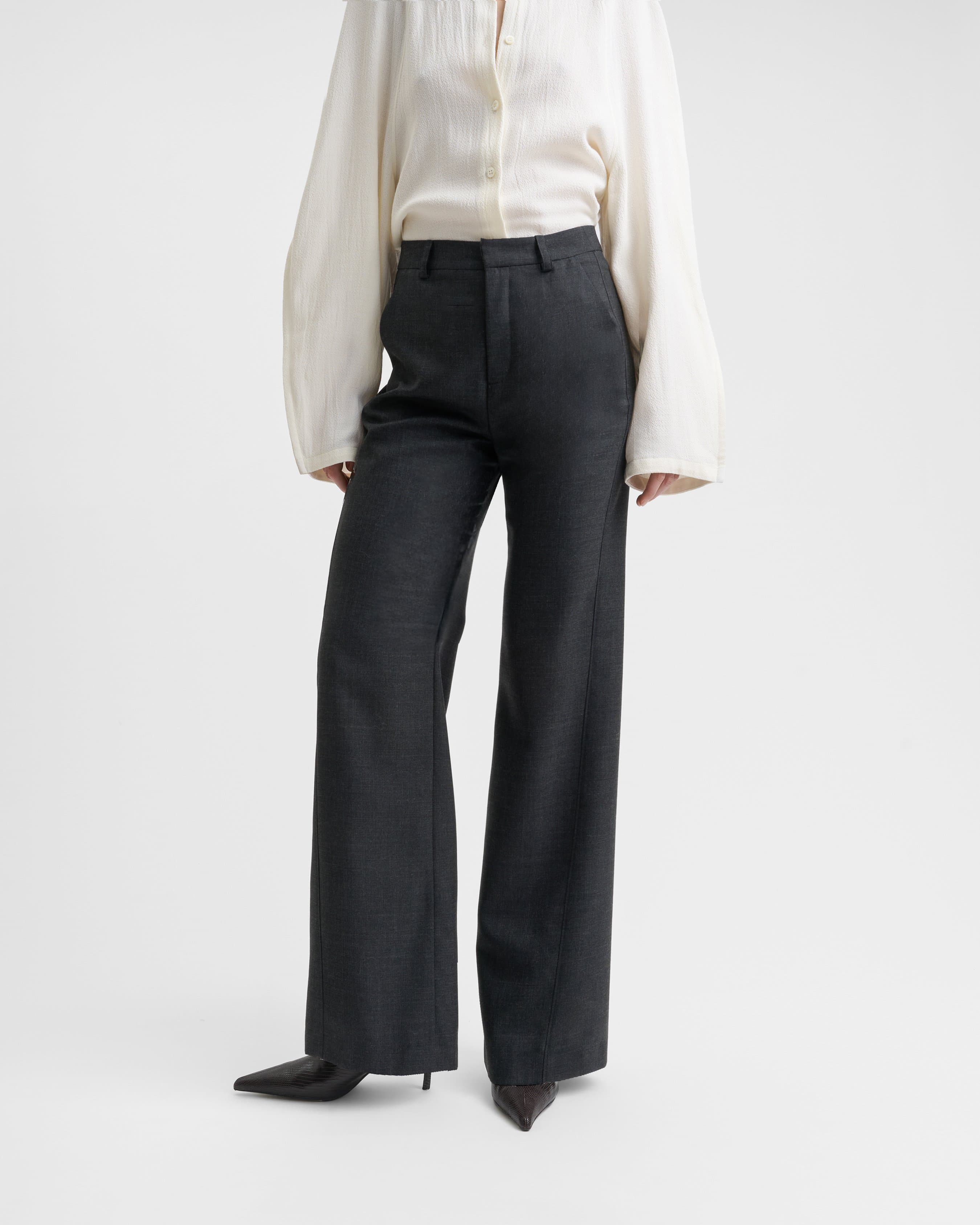 1796_dd1c2c92fd-sefr_fw26_zoe-trouser-anthracite-wool_2889-large