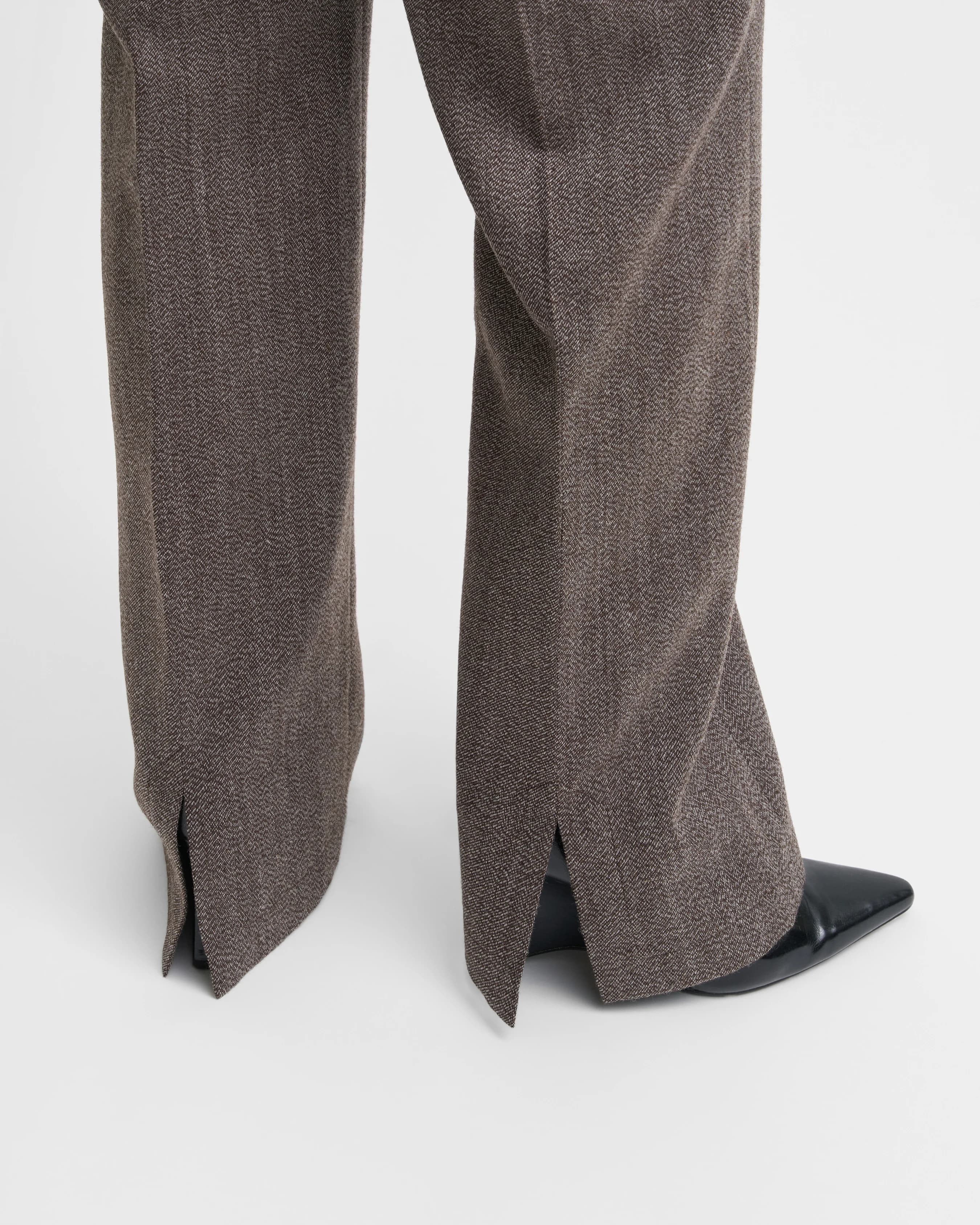 1798_373ba1a0ac-sefr_fw26_back-slit-trouser-dark-beige-melange_1758-large
