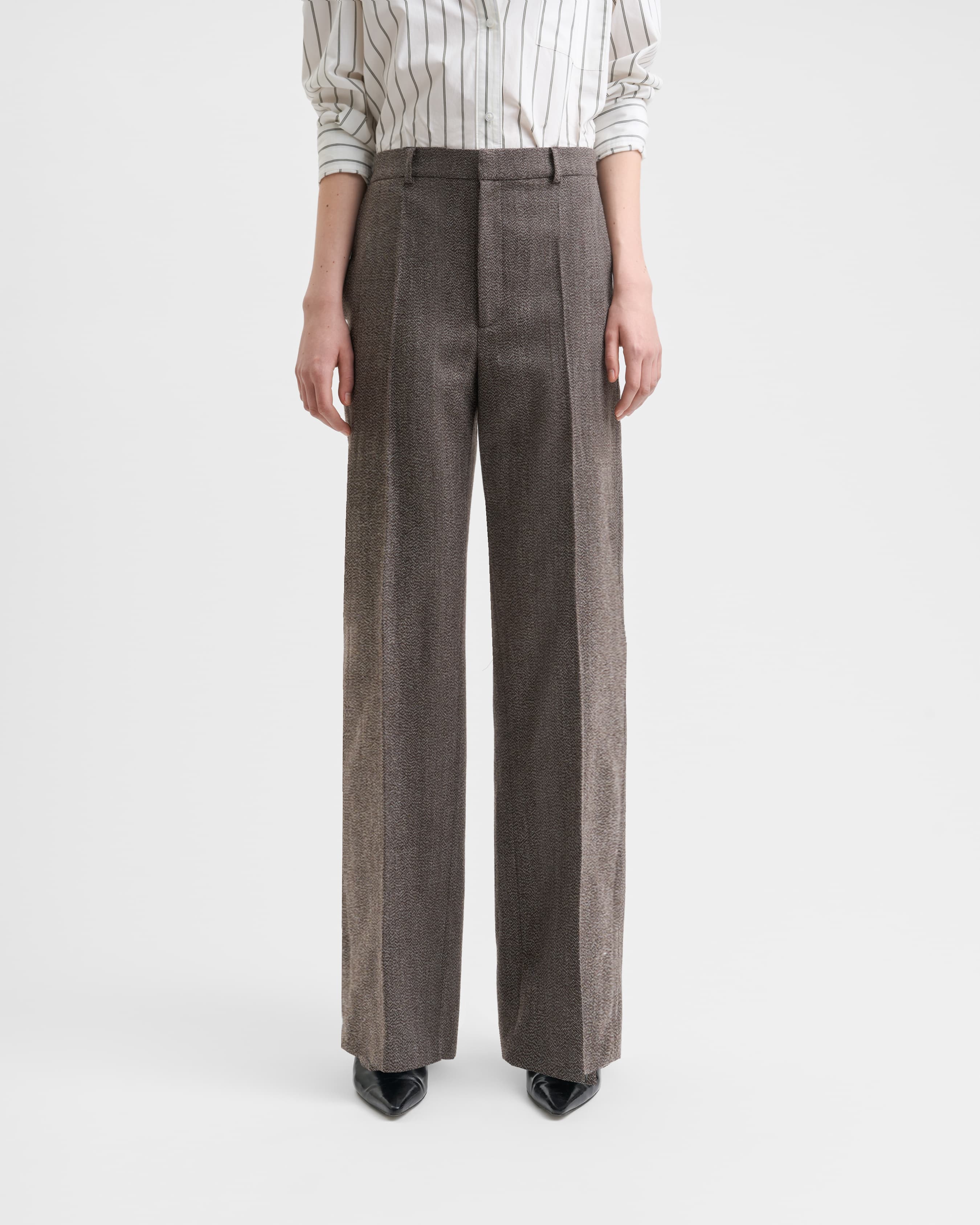 1798_6f19795d46-sefr_fw26_back-slit-trouser-dark-beige-melange_1803-large