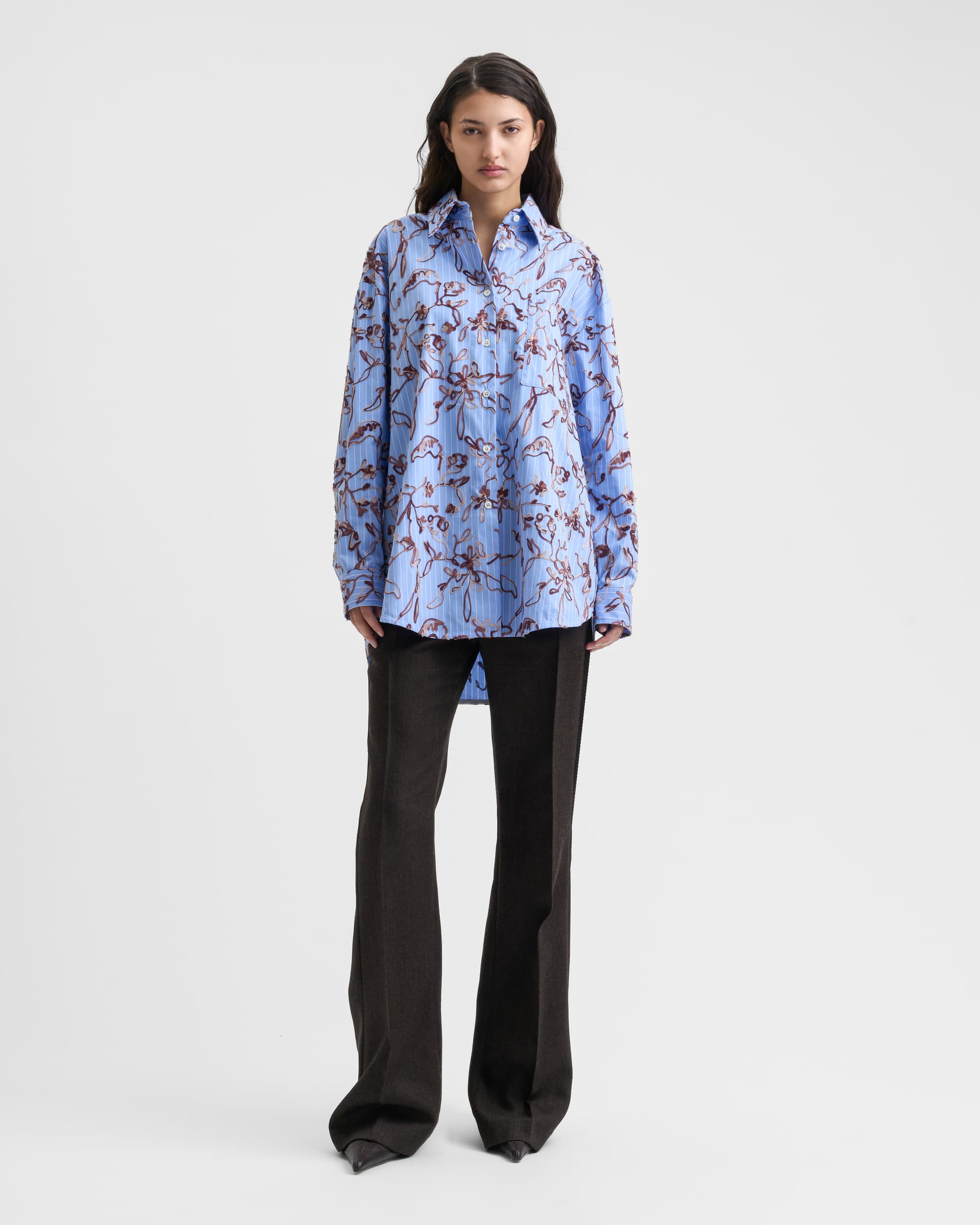 1801_0f07285f64-sefr_fw26_fluid-oversized-striped-shirt-embroidered-blue_8453-large