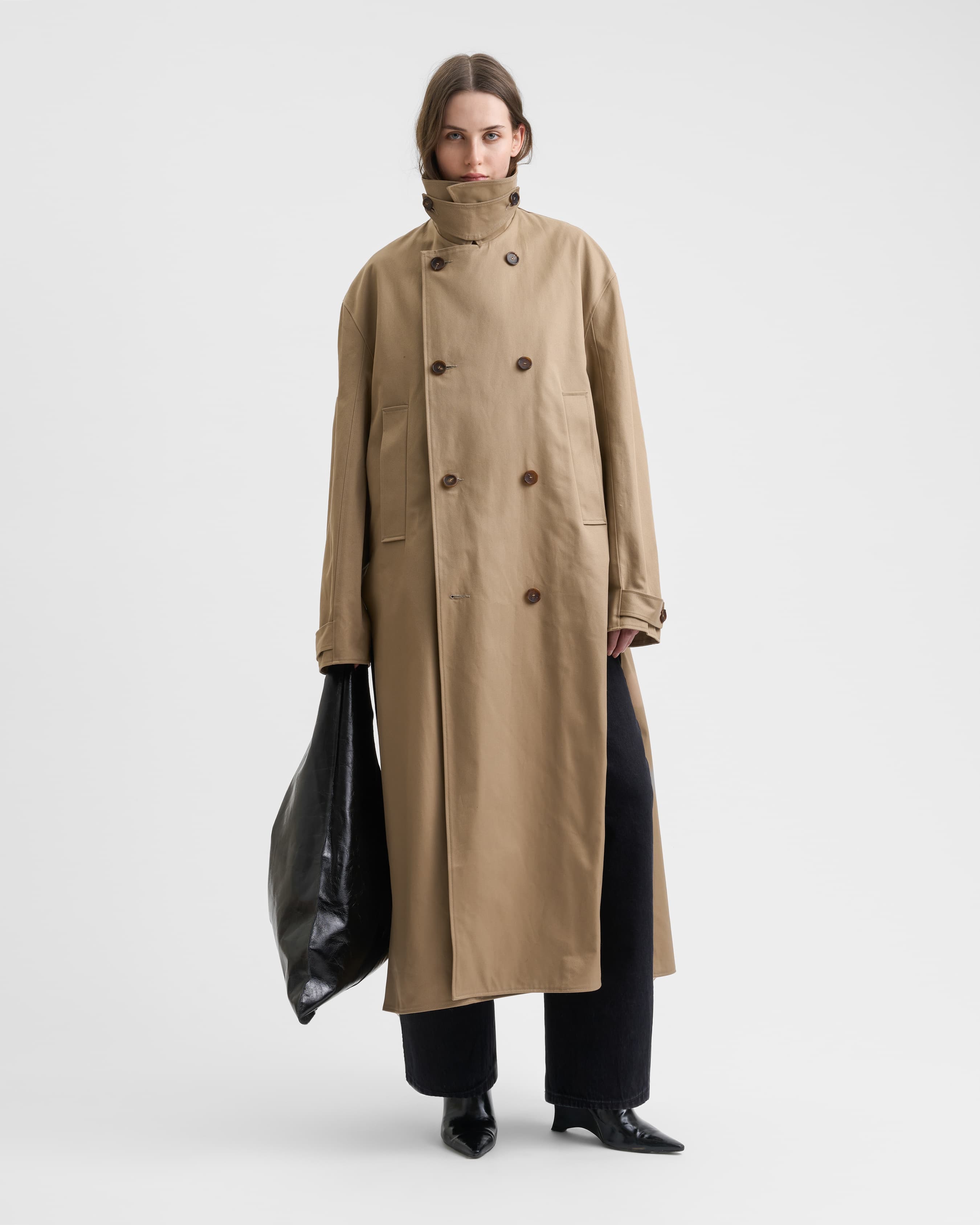 1804_54edd4ca68-sefr_fw26_trench-coat-beige_2158-large