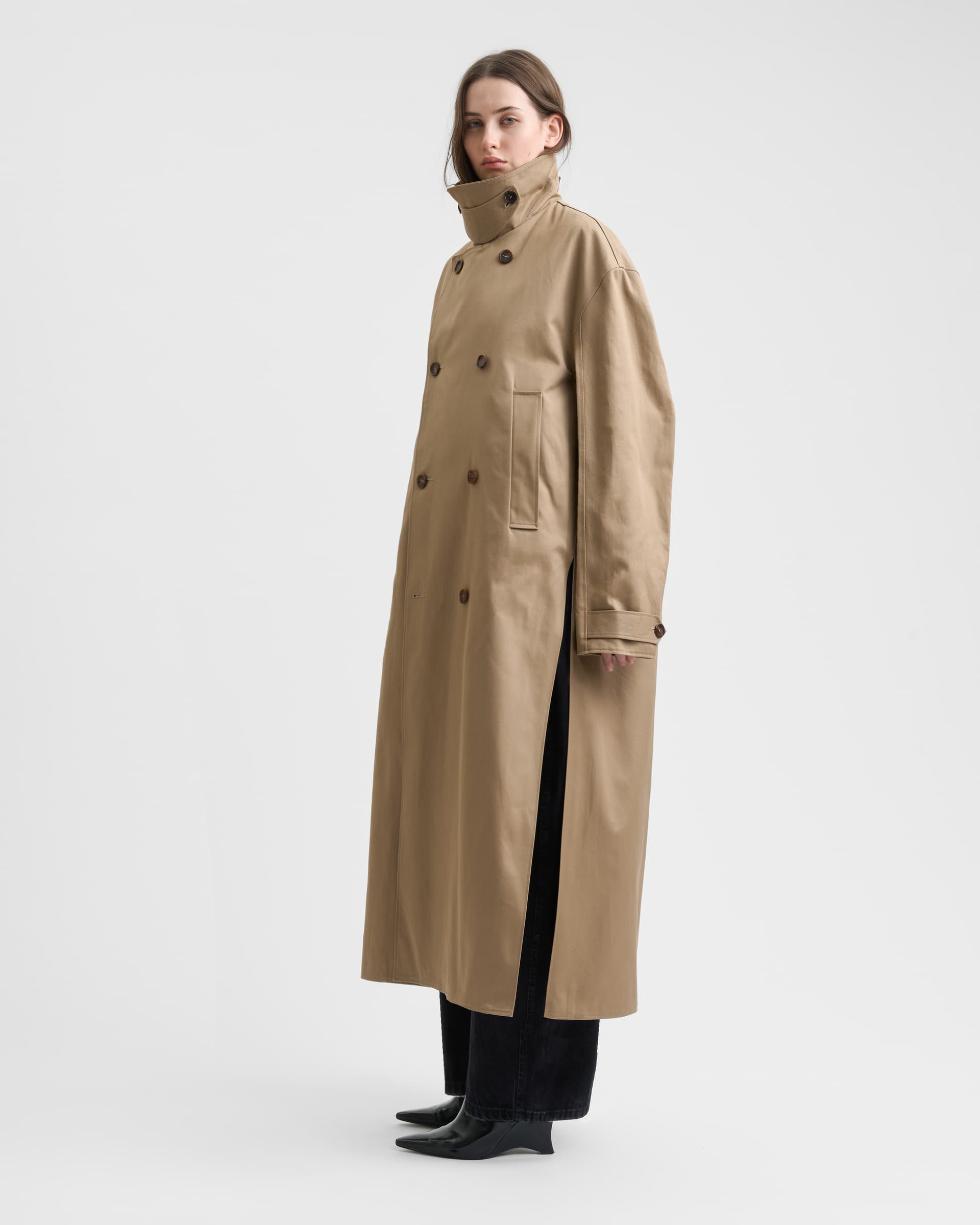 1804_78b43d3105-sefr_fw26_trench-coat-beige_2217-large